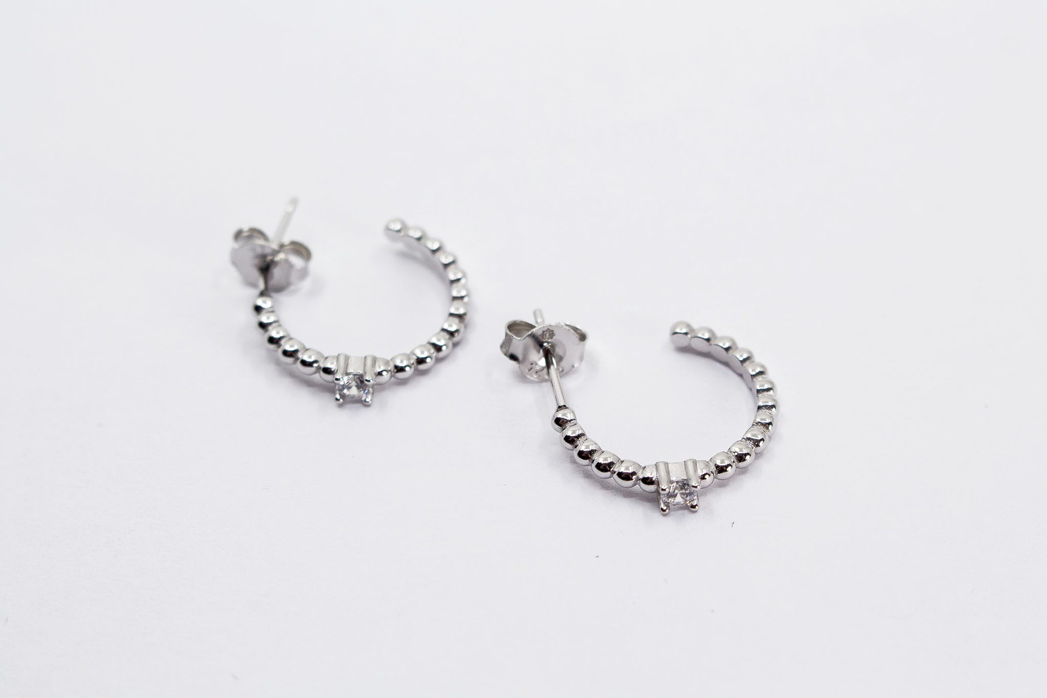 Ohrstecker Kügelchen mit Zirkonia Ohrstecker Kügelchen mit Zirkonia