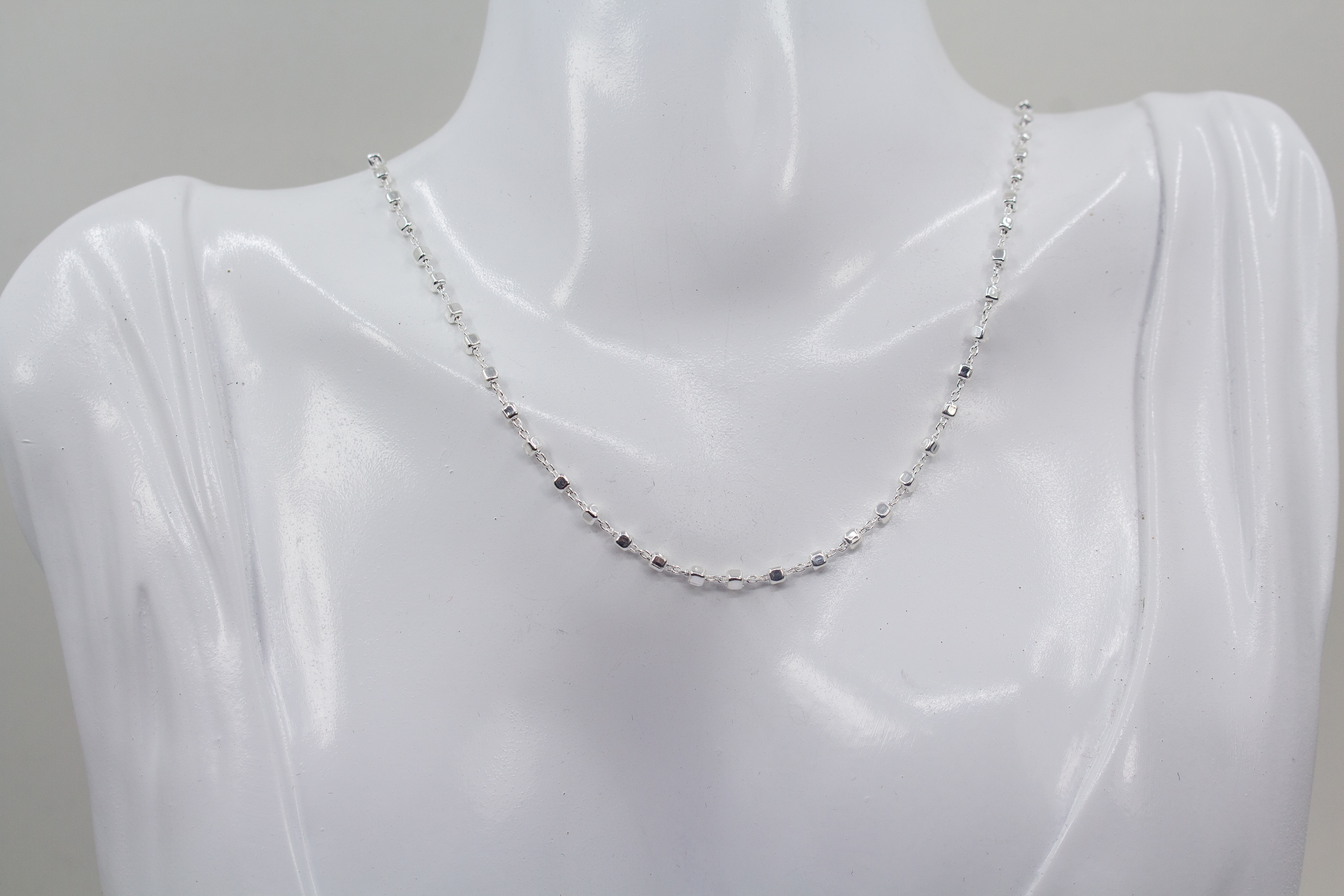 Silberkette mit Würfelchen online kaufen