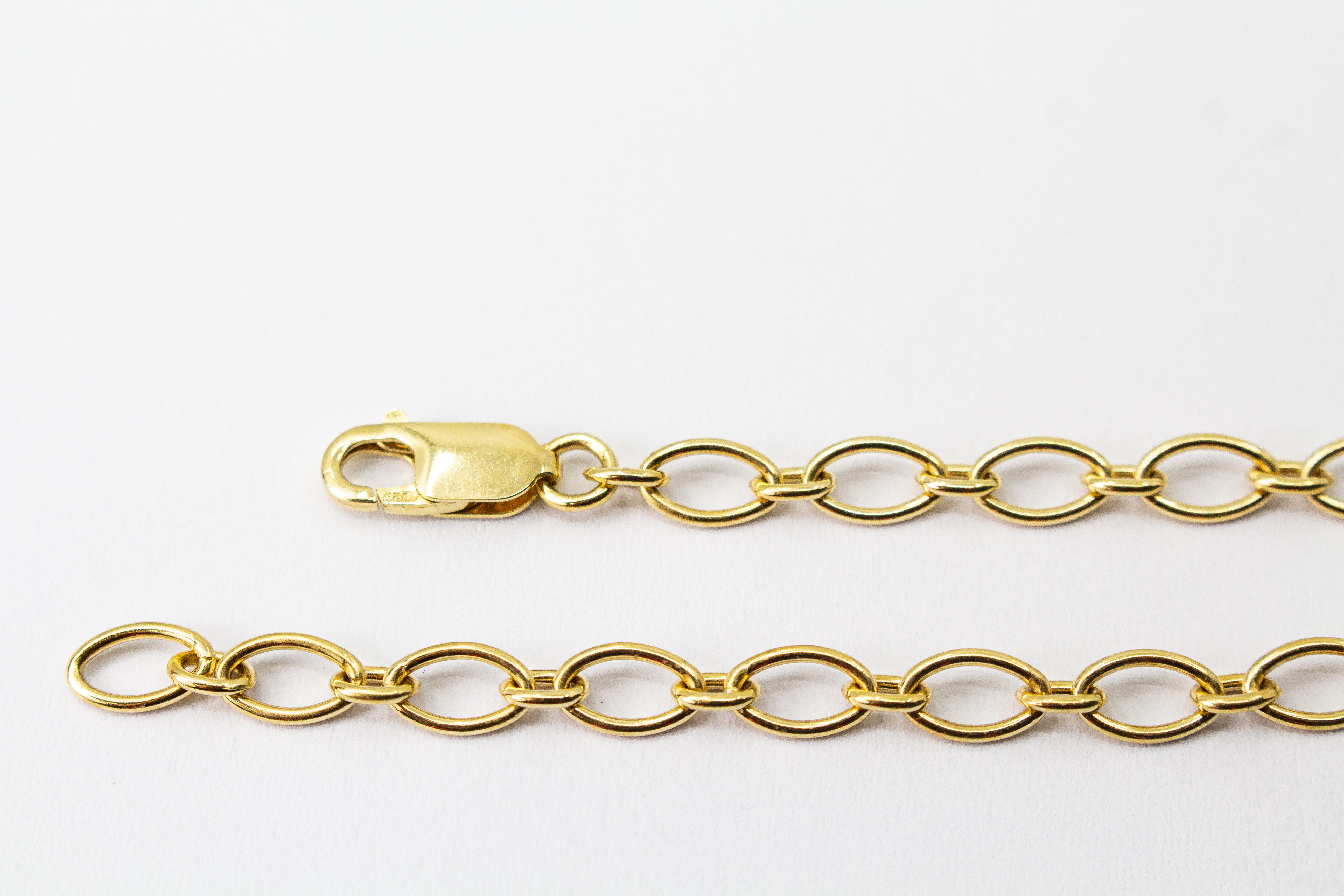 Klassische Gliederkette der Goldschmiede Regina Kraus aus 925er Sterlingsilber mit einer besonders langlebigen 20 Mikron Goldauflage und sicherem Karabinerverschluss.