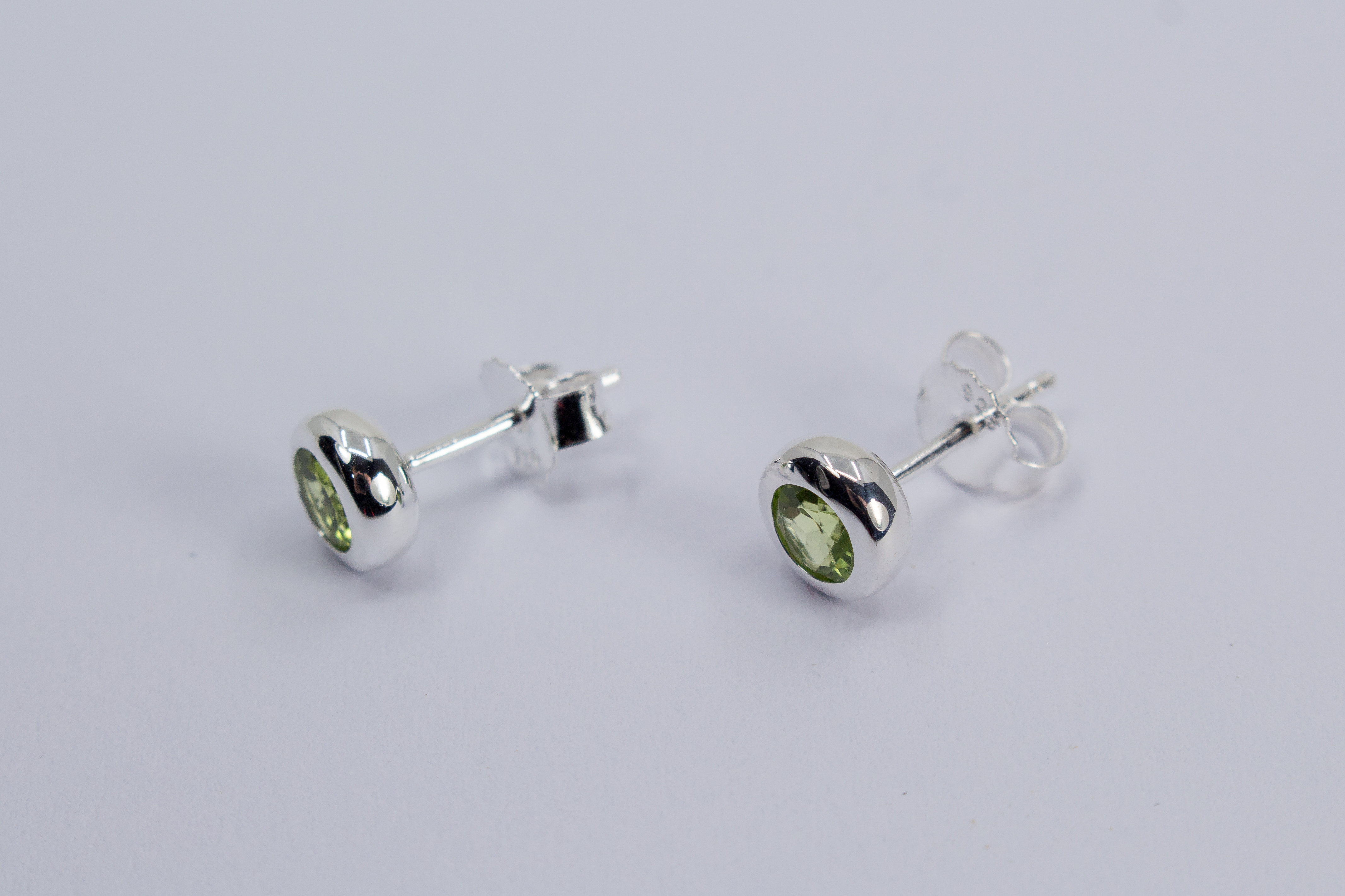 Peridotohrstecker online kaufen - Schmuck online kaufen