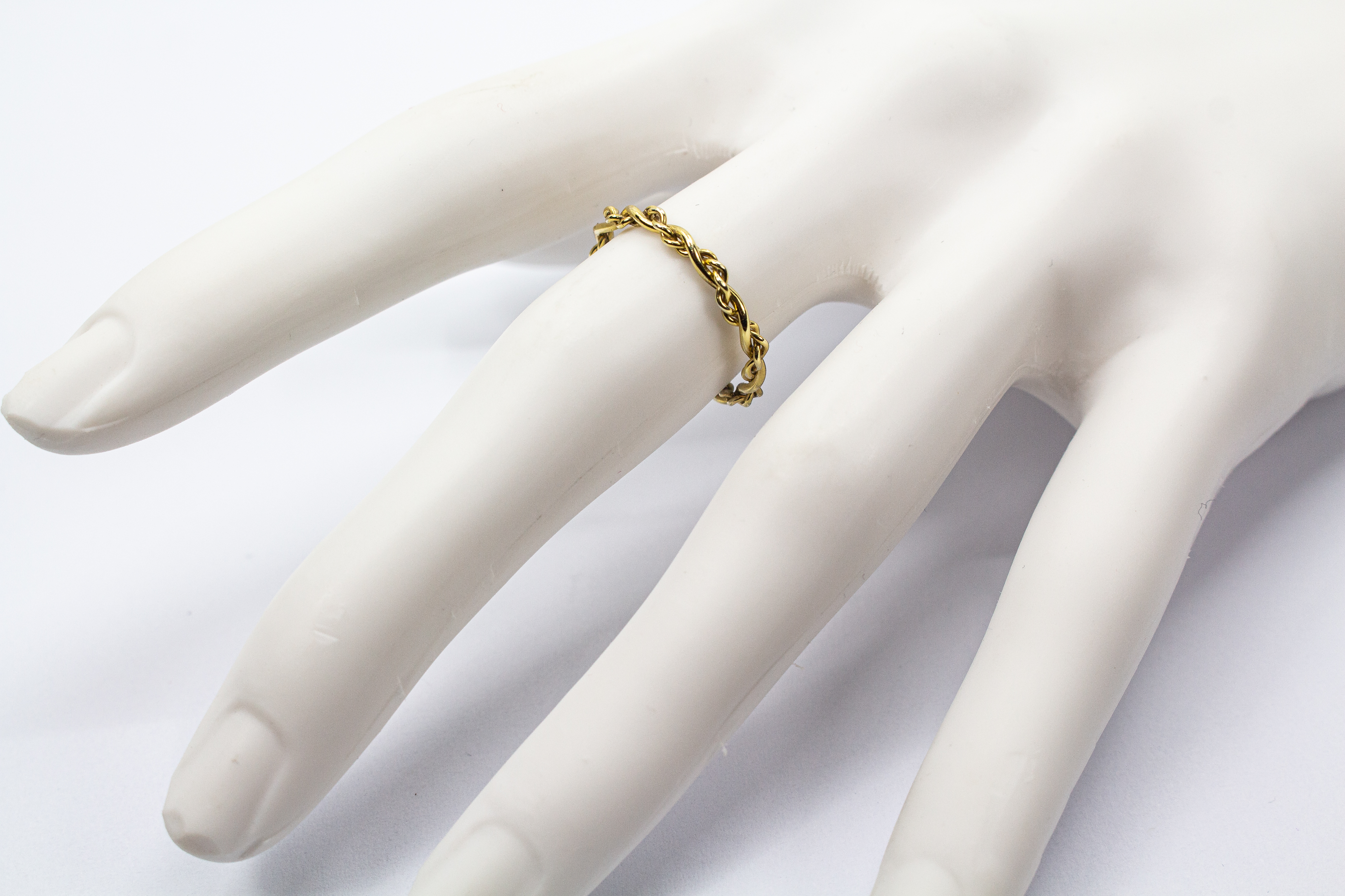 Ring Infinity Twist online kaufen