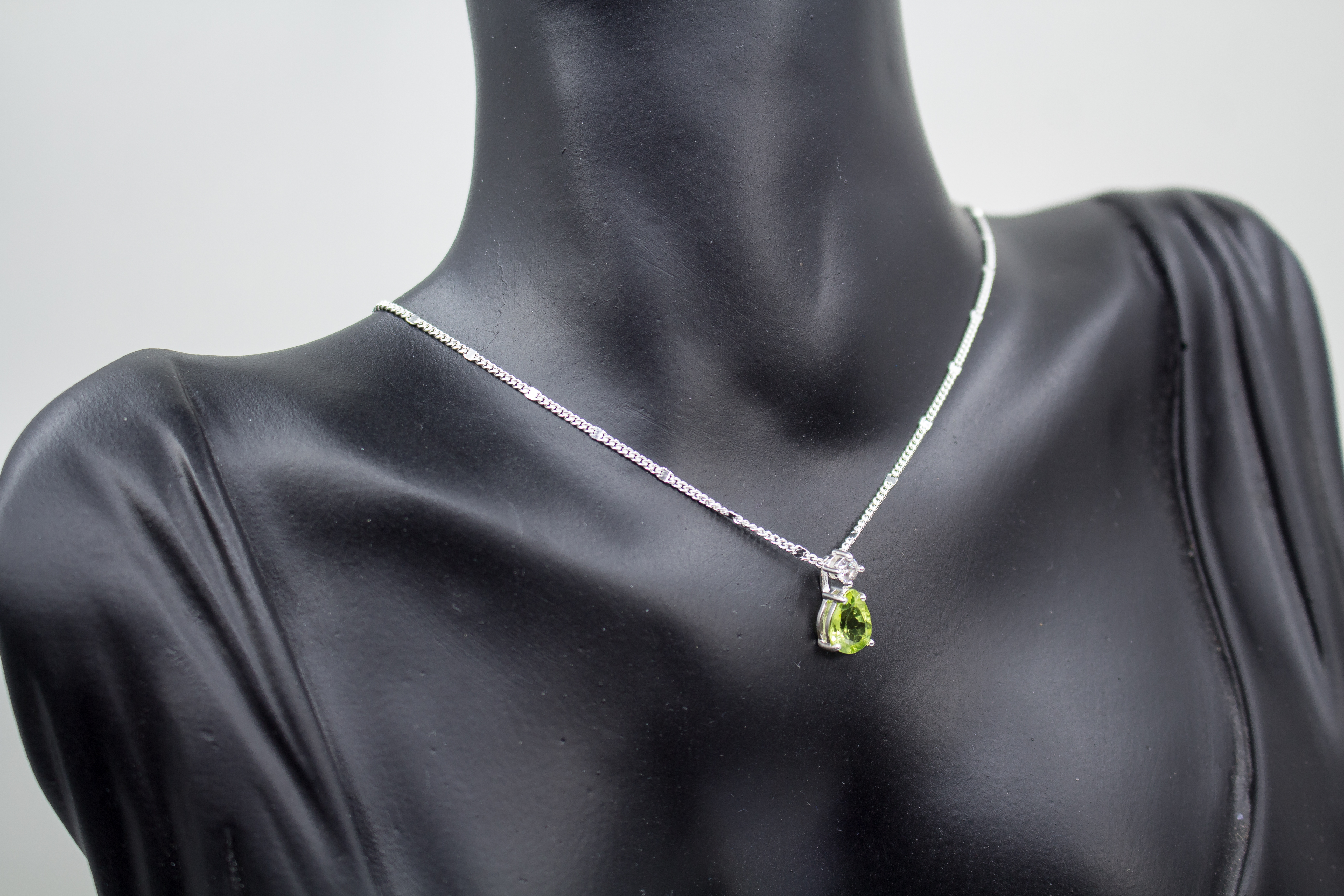 Peridotanhänger online kaufen - Schmuck online kaufen