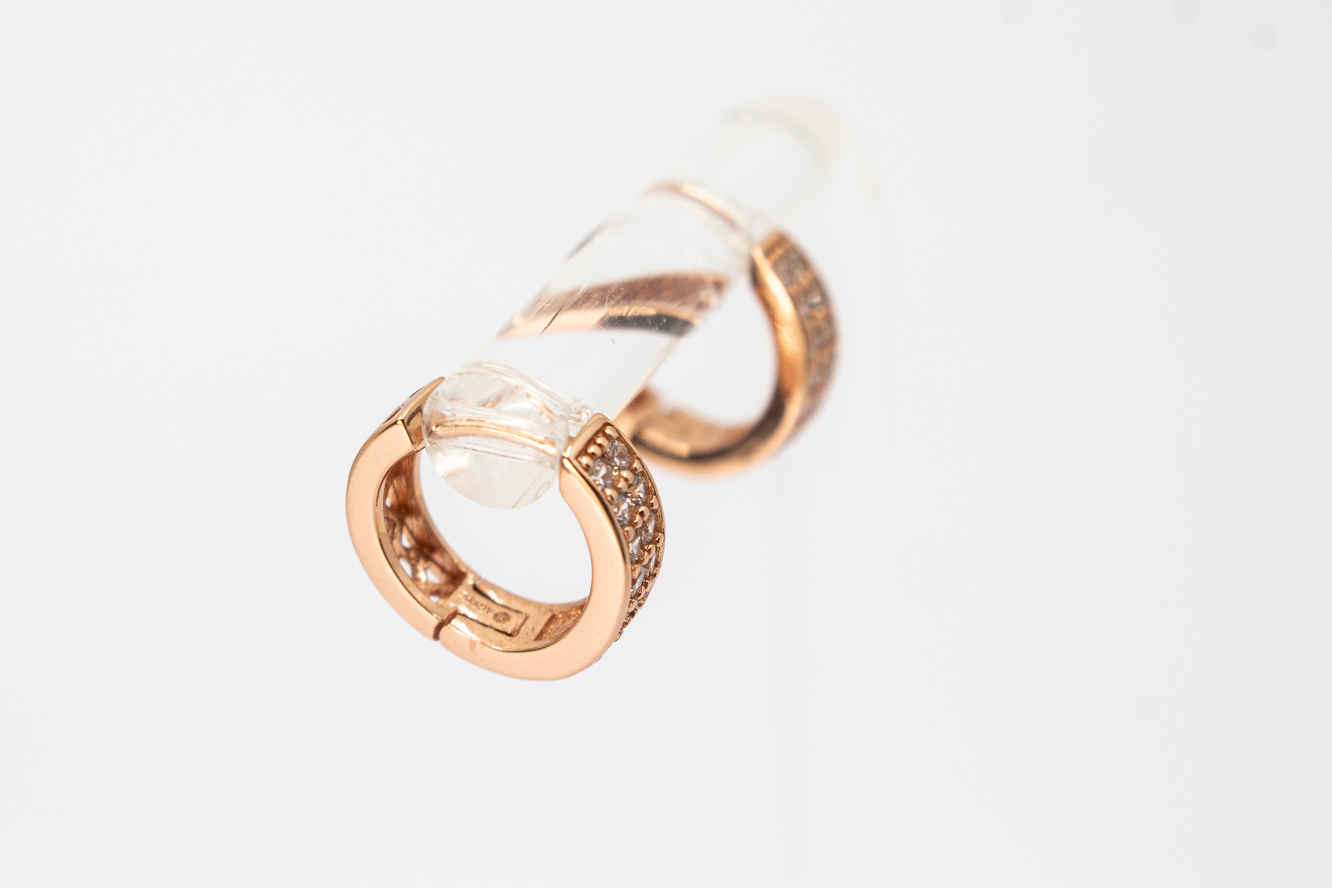 „Gilded Rose“ Creolen – Edles Roségold trifft auf funkelnde Zirkonia