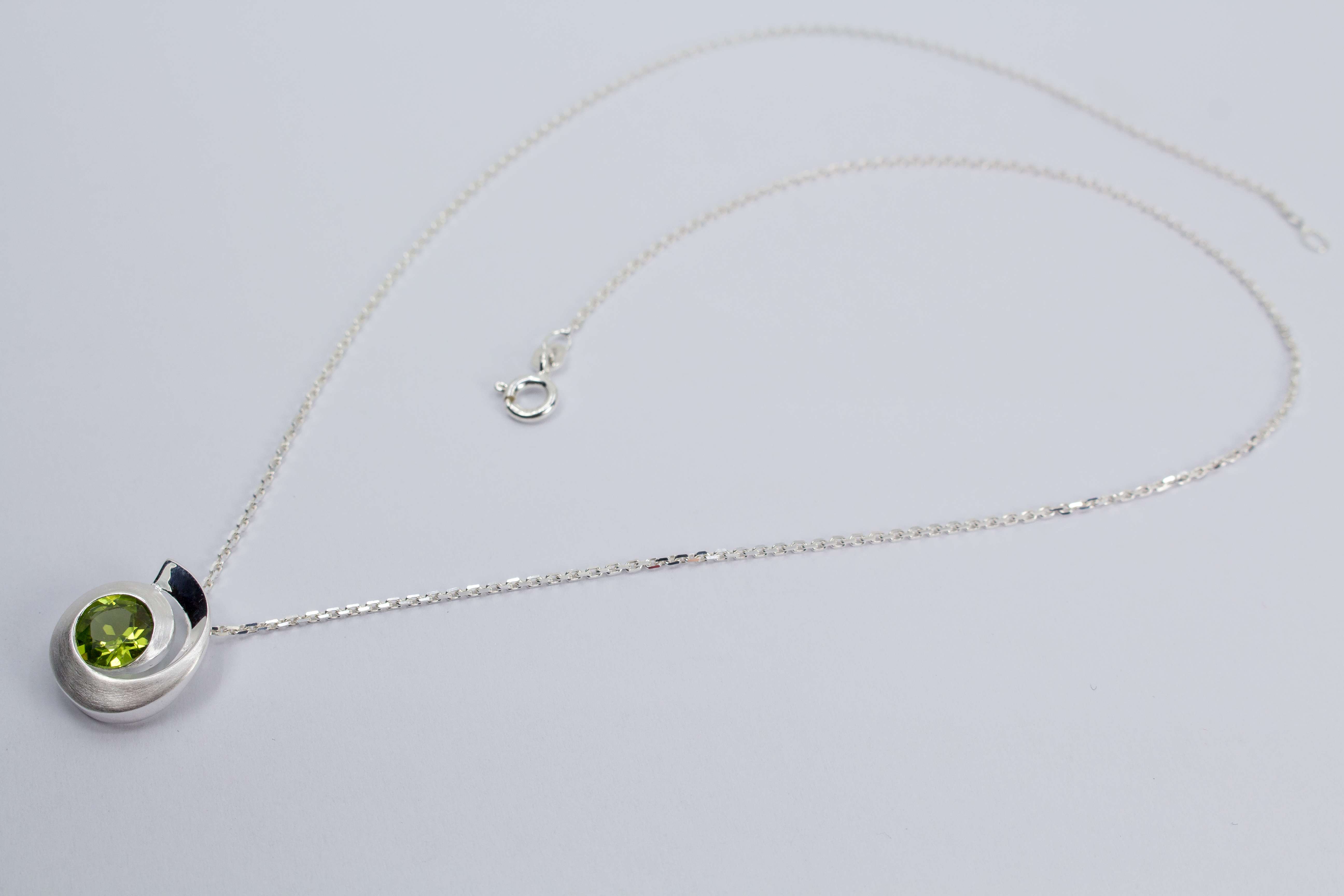 Peridotanhänger online kaufen - Schmuck online kaufen