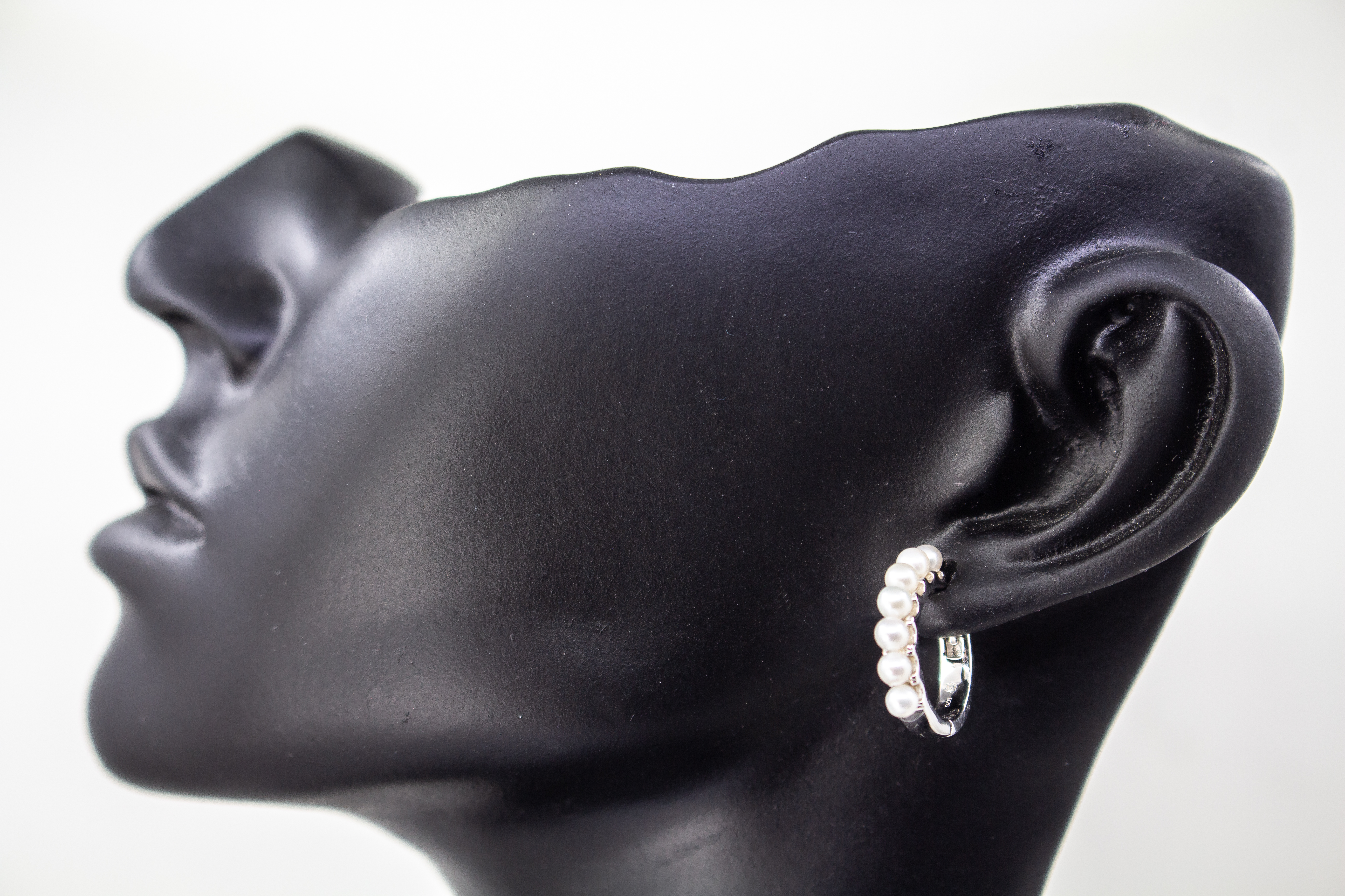 Filigrane Creolen „Schneeglöckchen“ – Zarte Perlen-Akzente