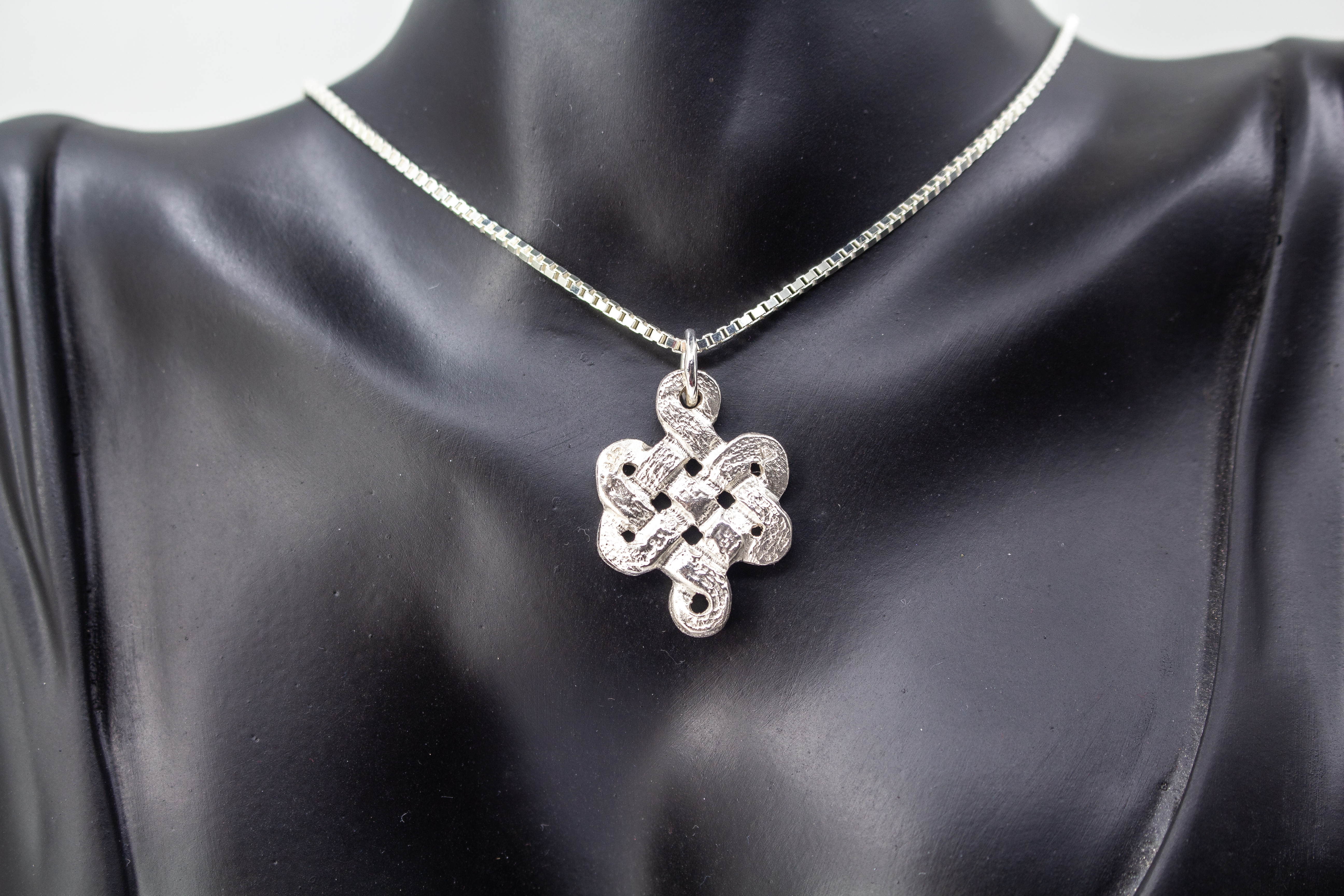 Keltischer Knoten Anhänger online kaufen