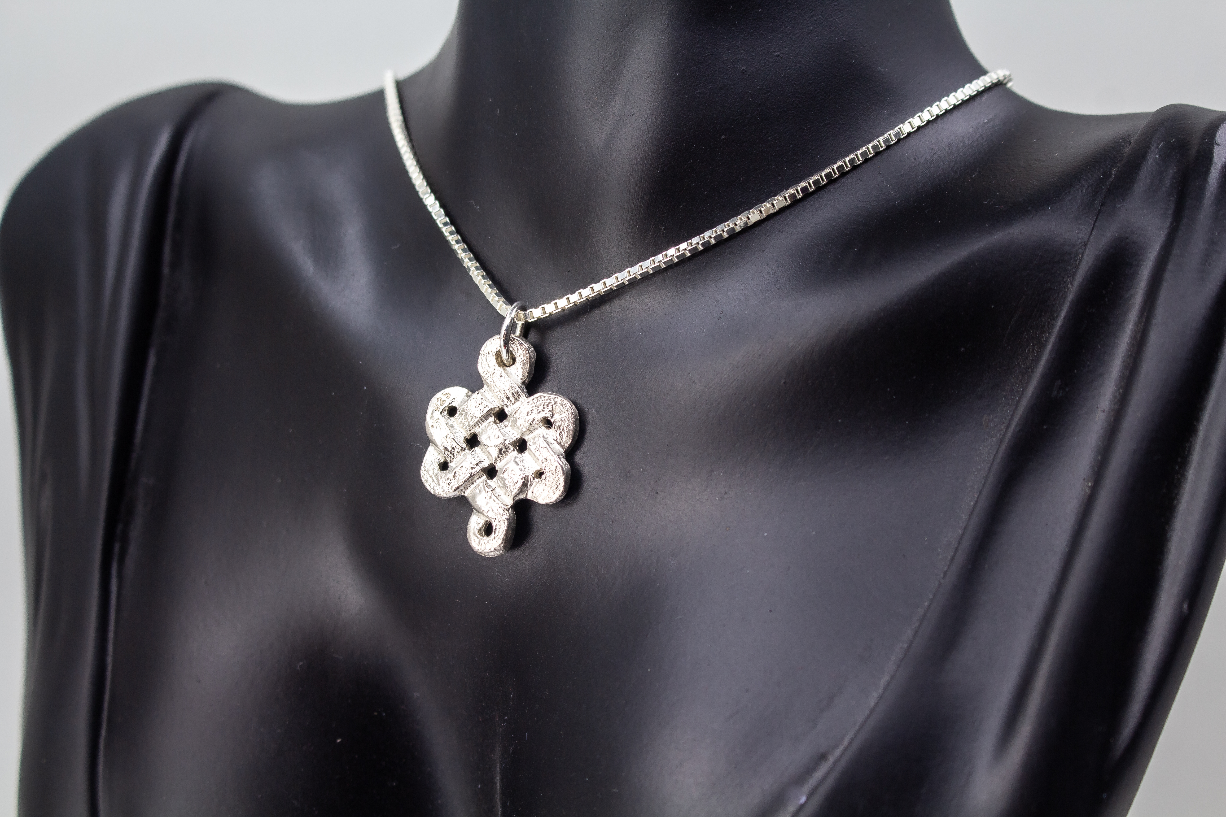 Keltischer Knoten Anhänger online kaufen