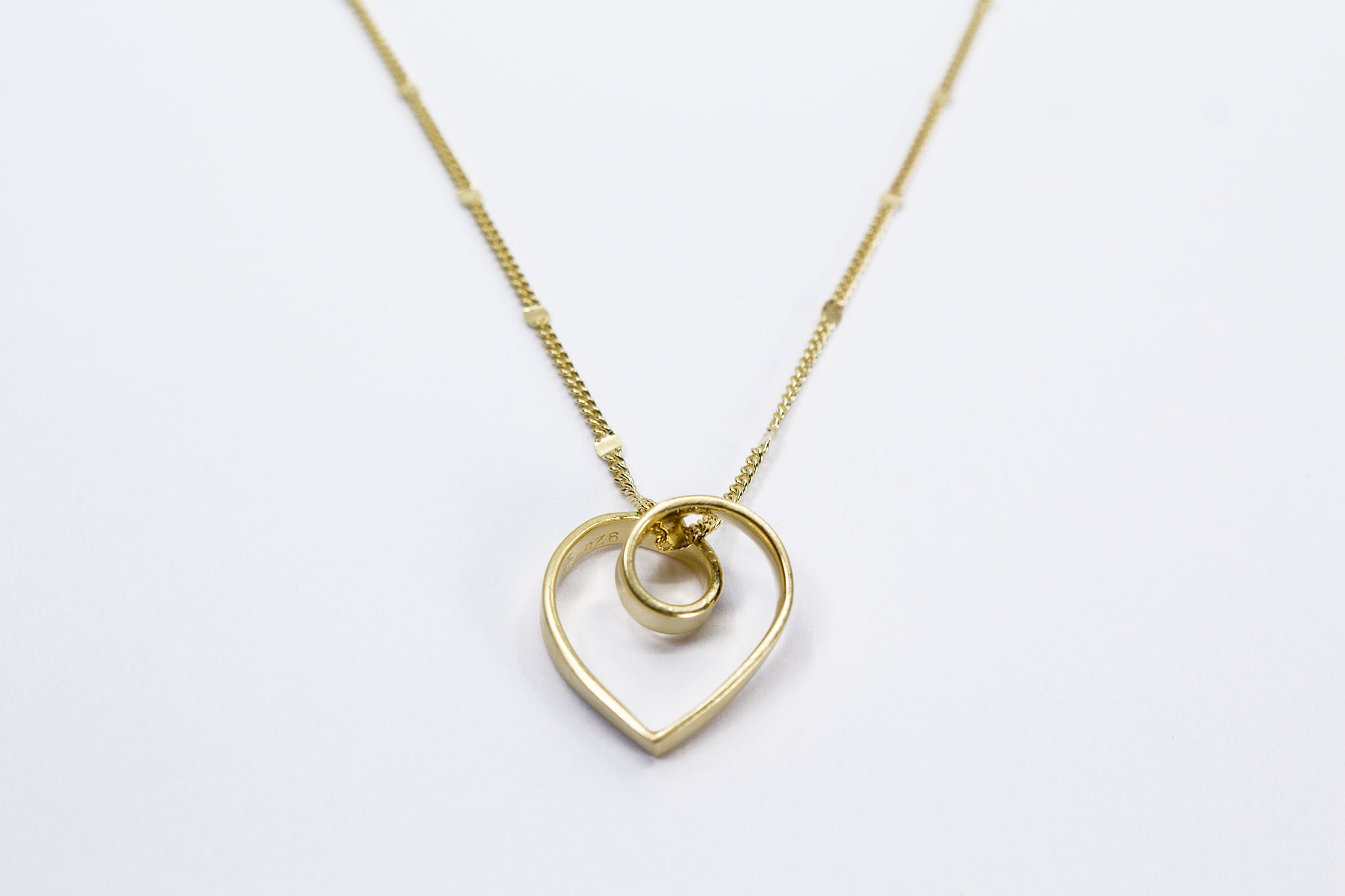 Collier Herz verschlungen, vergoldet Collier Herz verschlungen, vergoldet