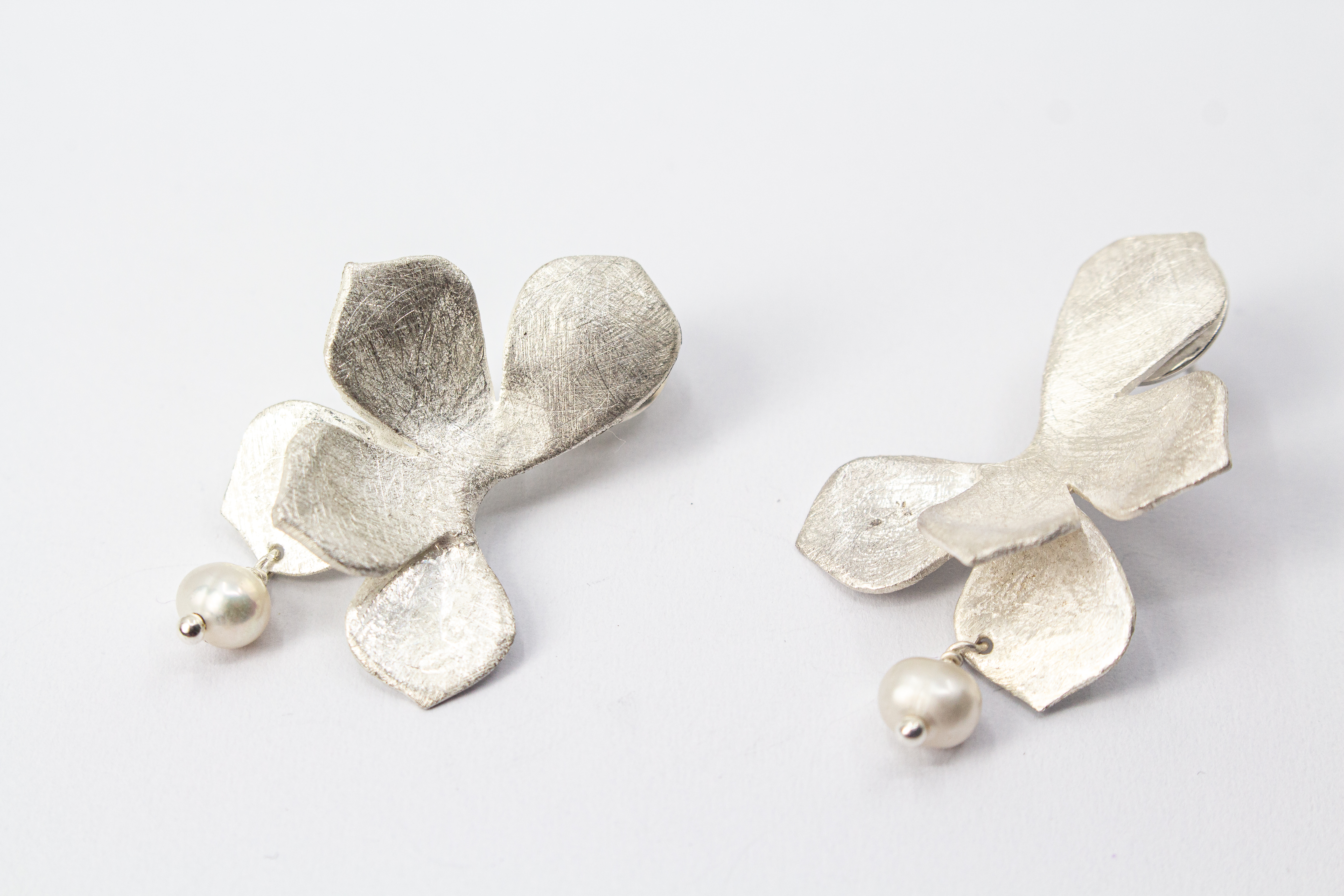 Blumenohrstecker online bestellen