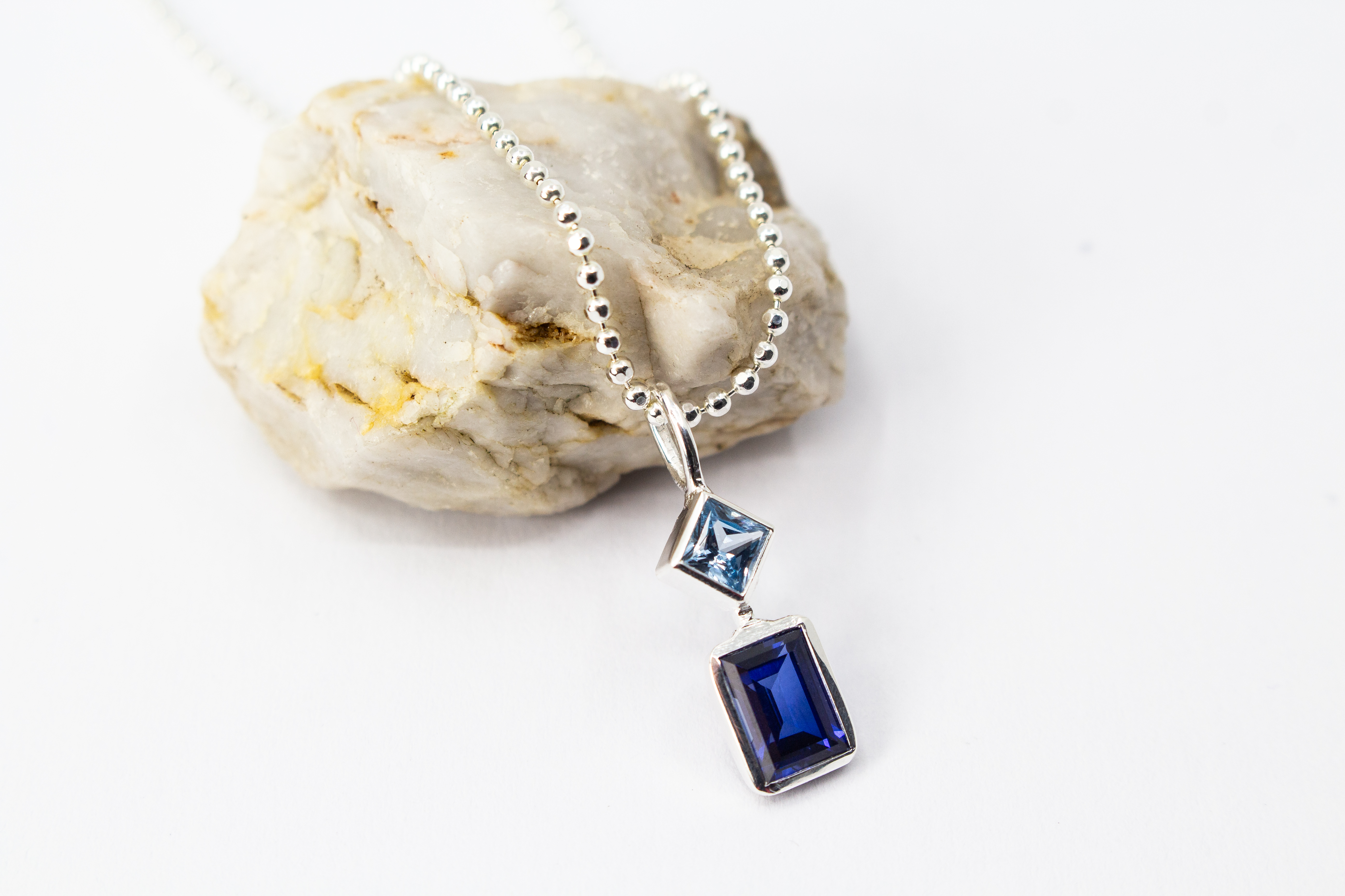 Anhänger mit blauen Steinen kaufen - Silberanhänger online kaufen