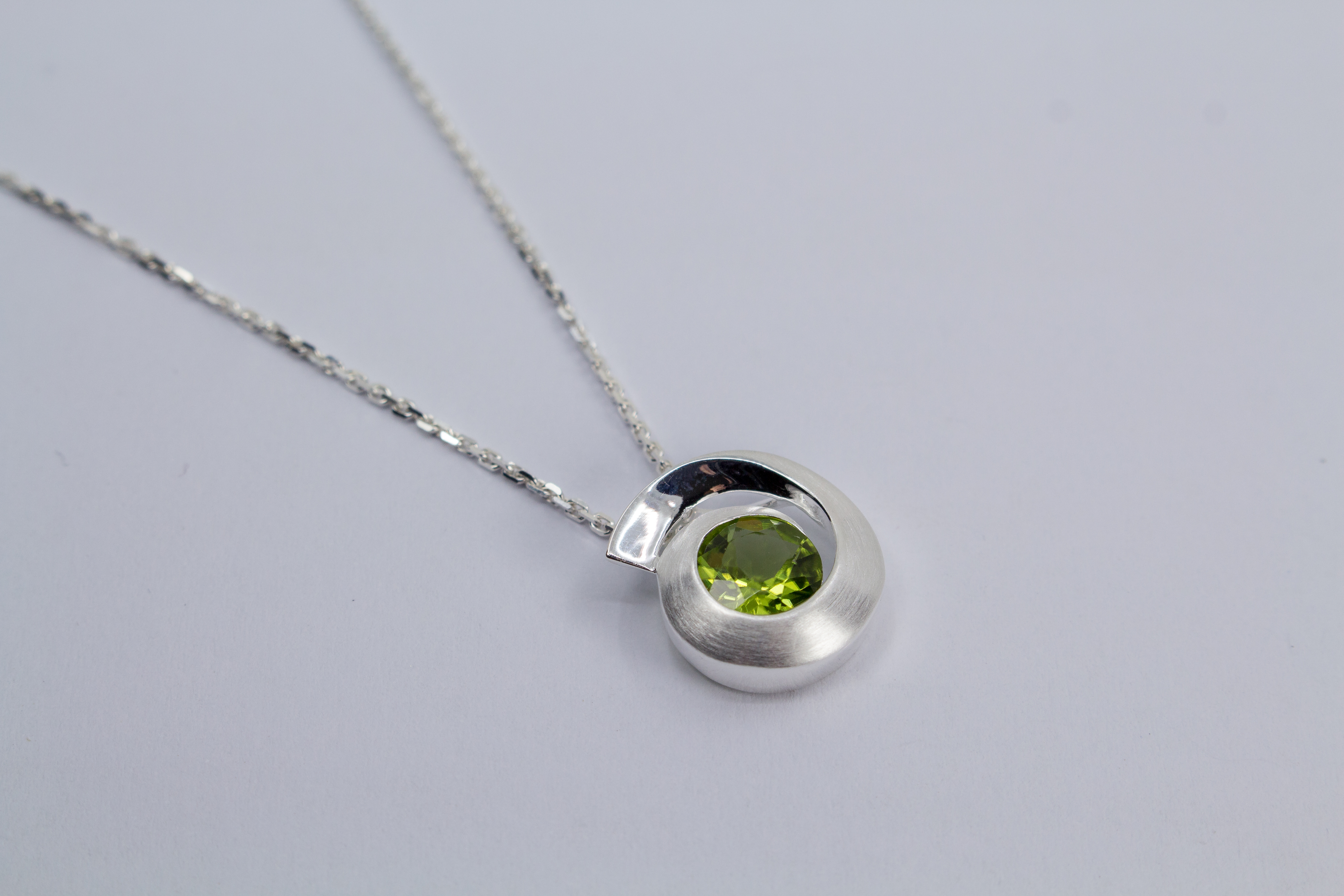 Peridotanhänger online kaufen - Schmuck online kaufen