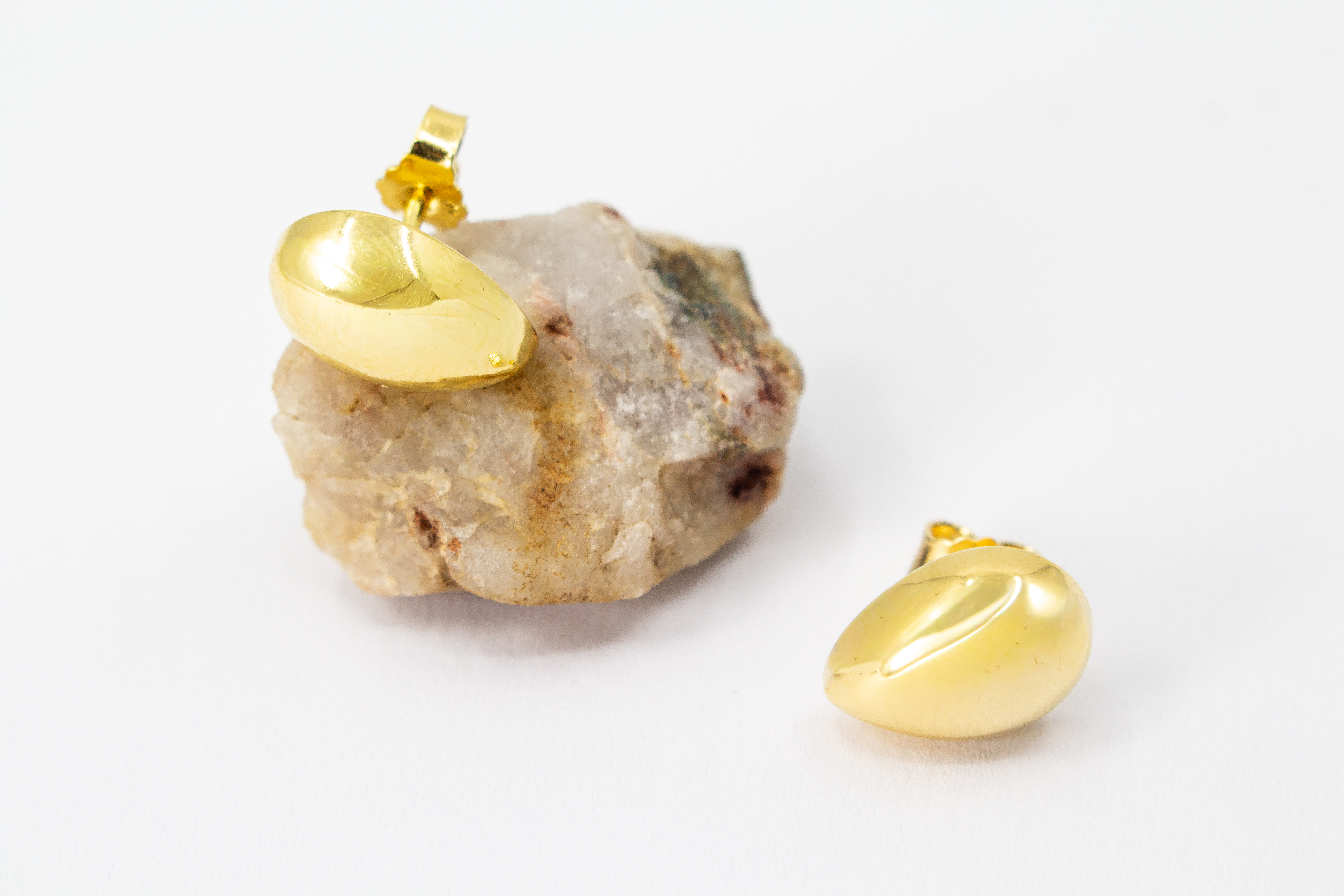 vergoldete Ohrstecker kaifen