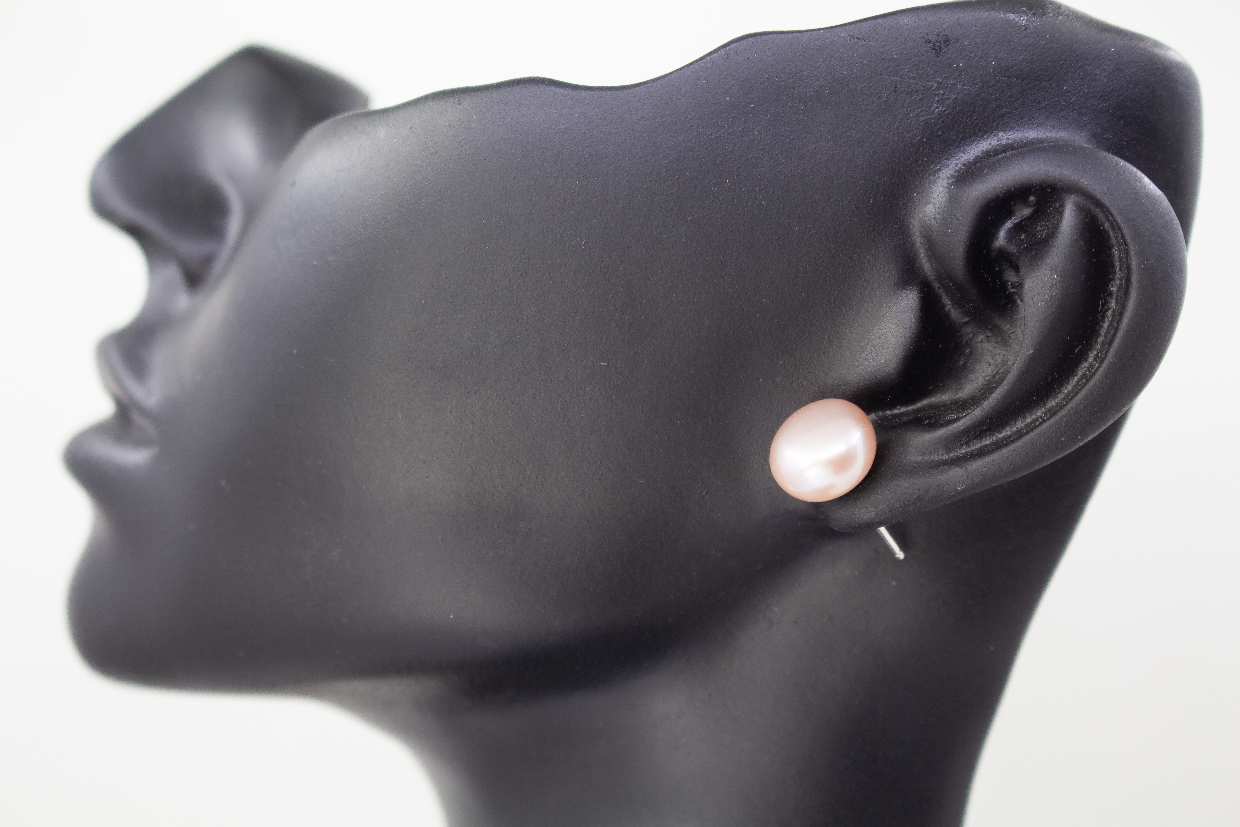 Klassische Perlenohrstecker aus 925 Sterling Silber mit echten, zartrosa und fliederfarben schimmernden Süßwasserzuchtperlen