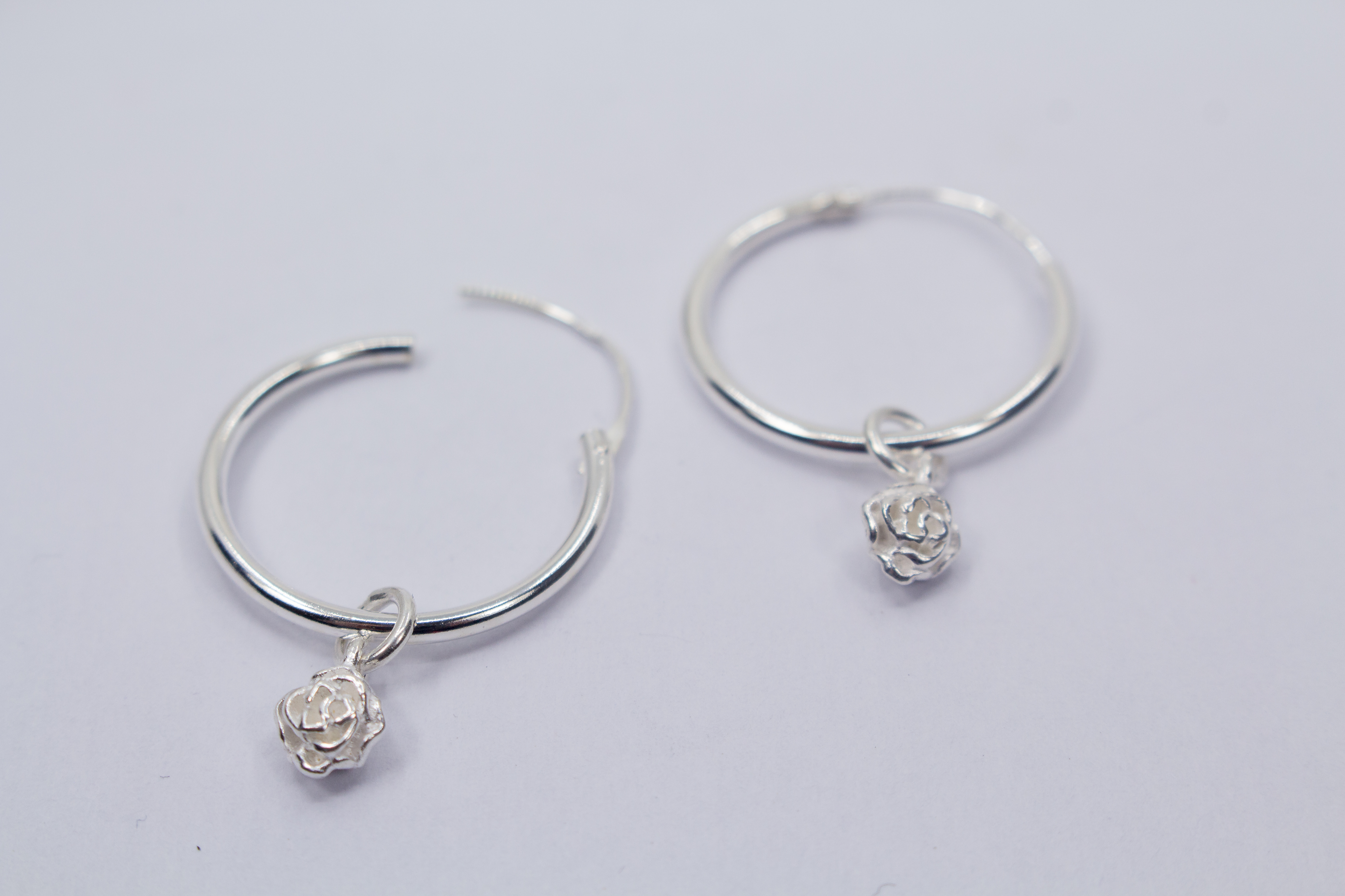 Wechselcreolen mit Blumenanhänger online bestellen