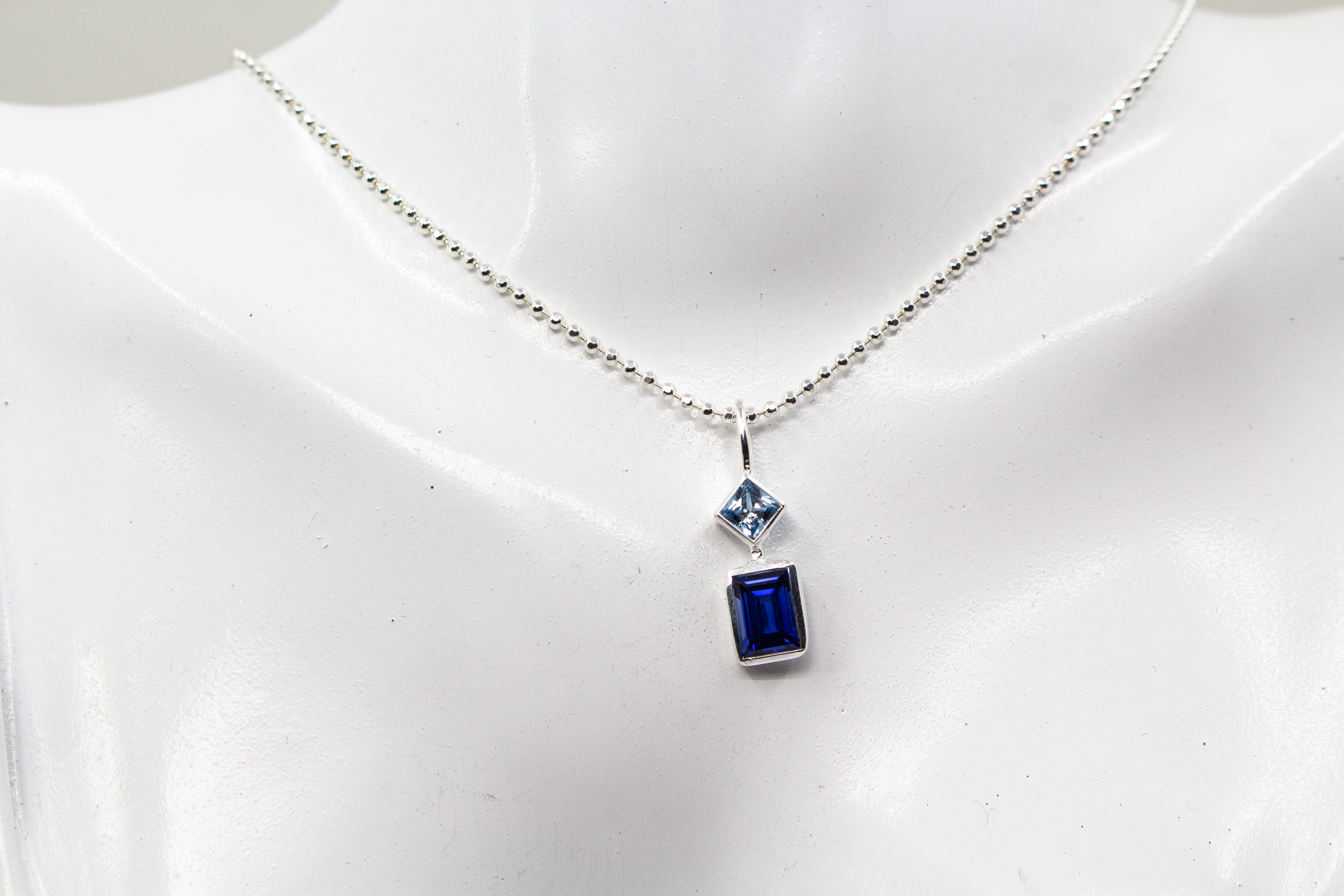 Anhänger mit blauen Steinen kaufen - Silberanhänger online kaufen