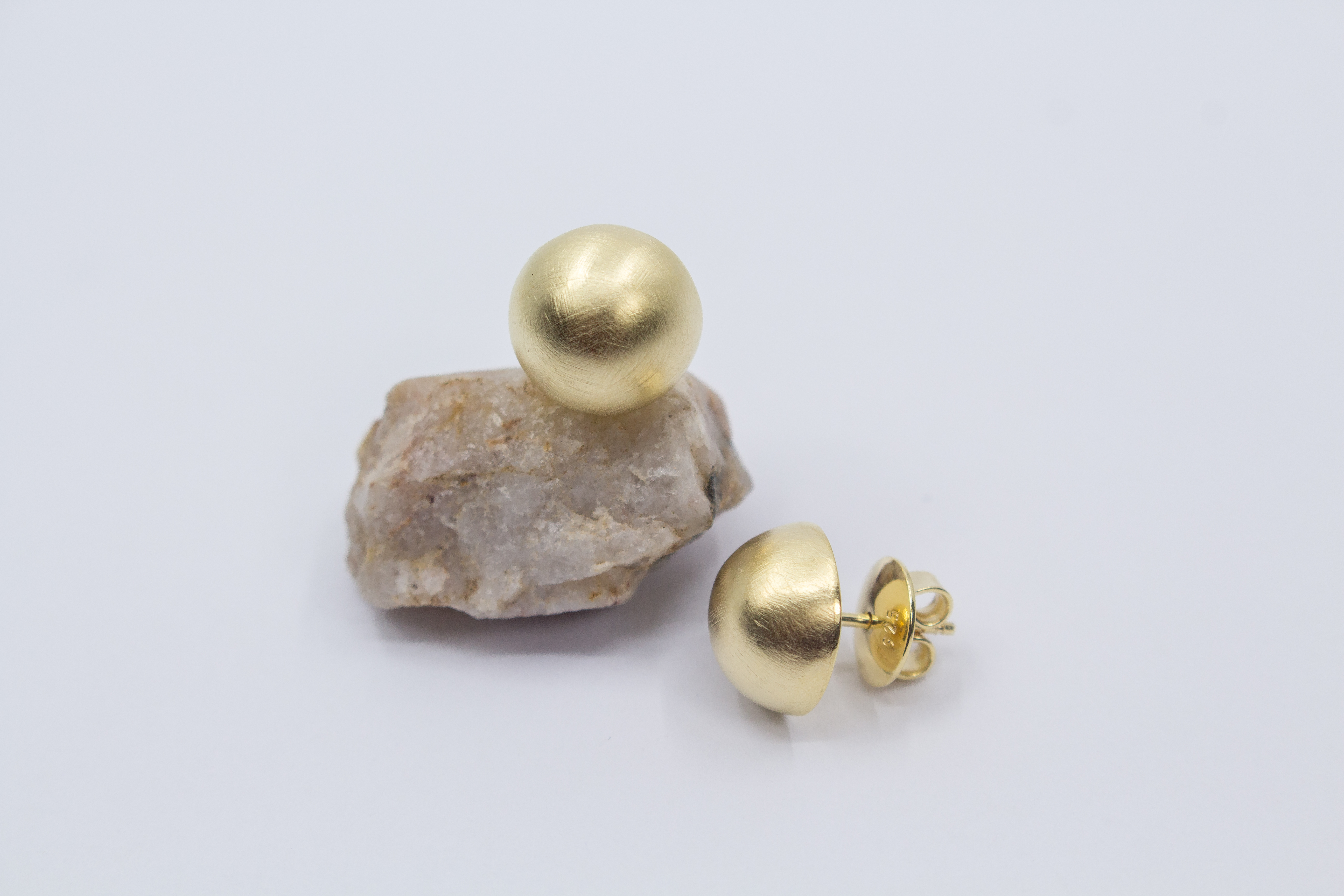 Ohrstecker Halbkugel online kaufen