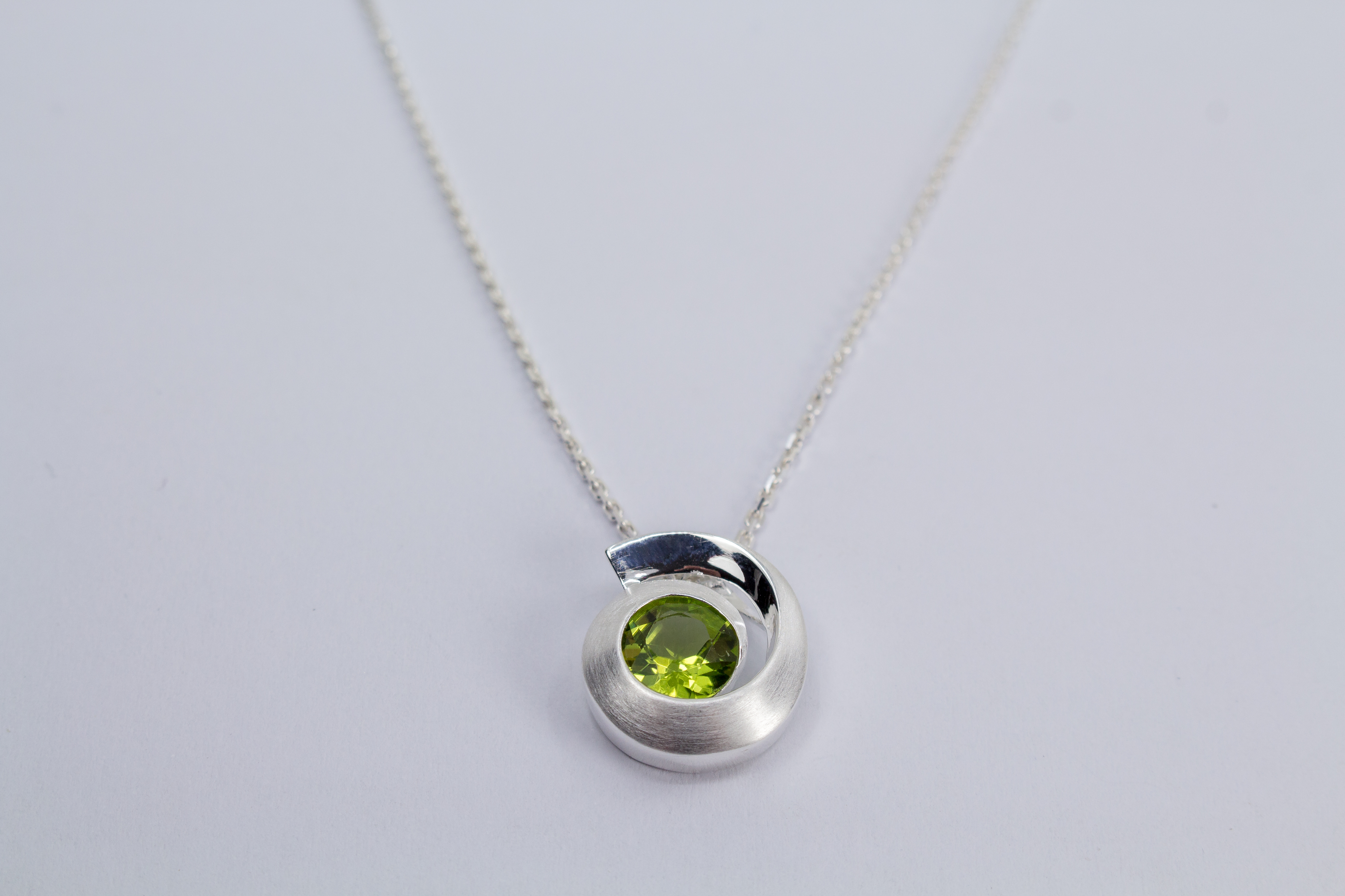 Peridotanhänger online kaufen - Schmuck online kaufen