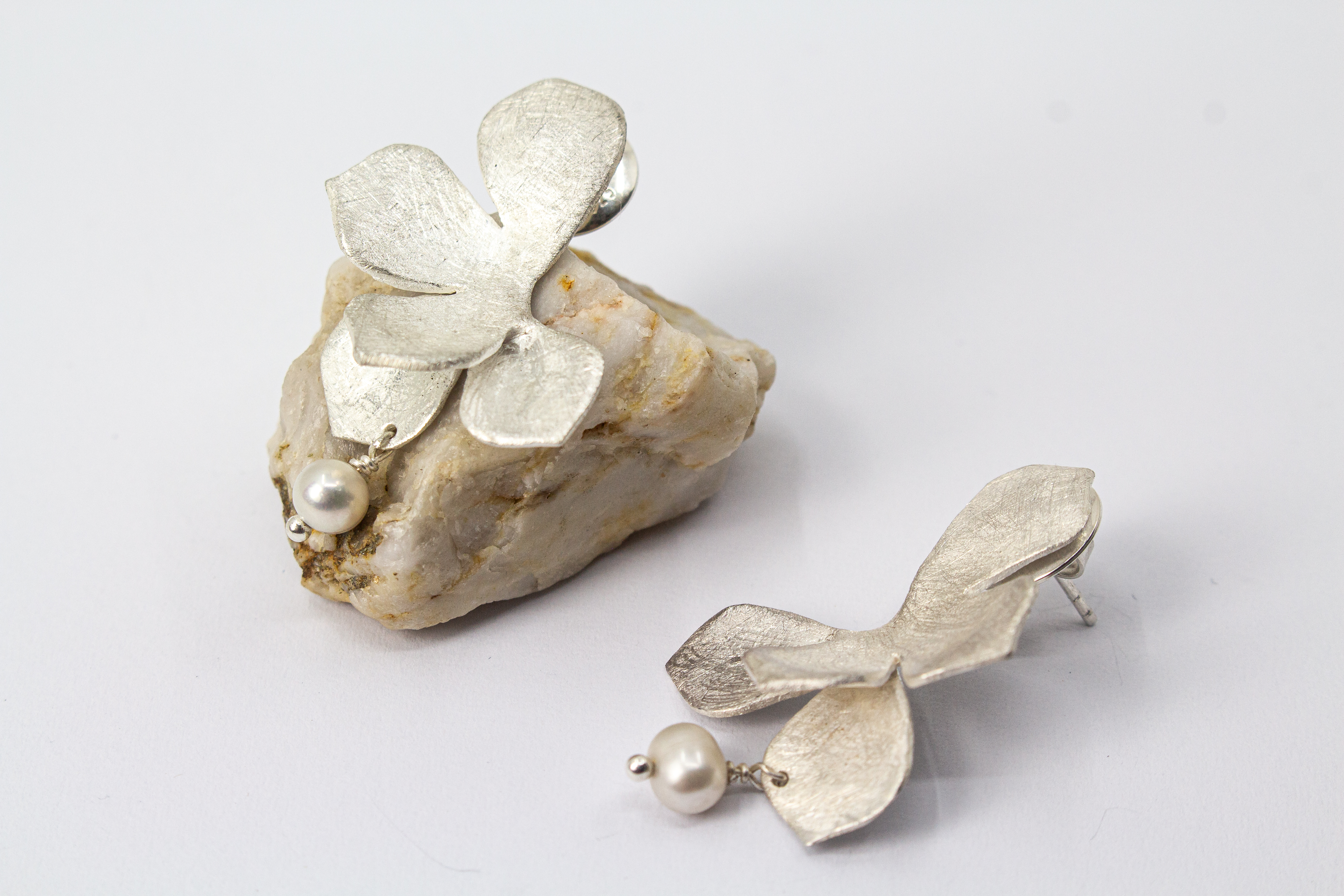 Blumenohrstecker online bestellen