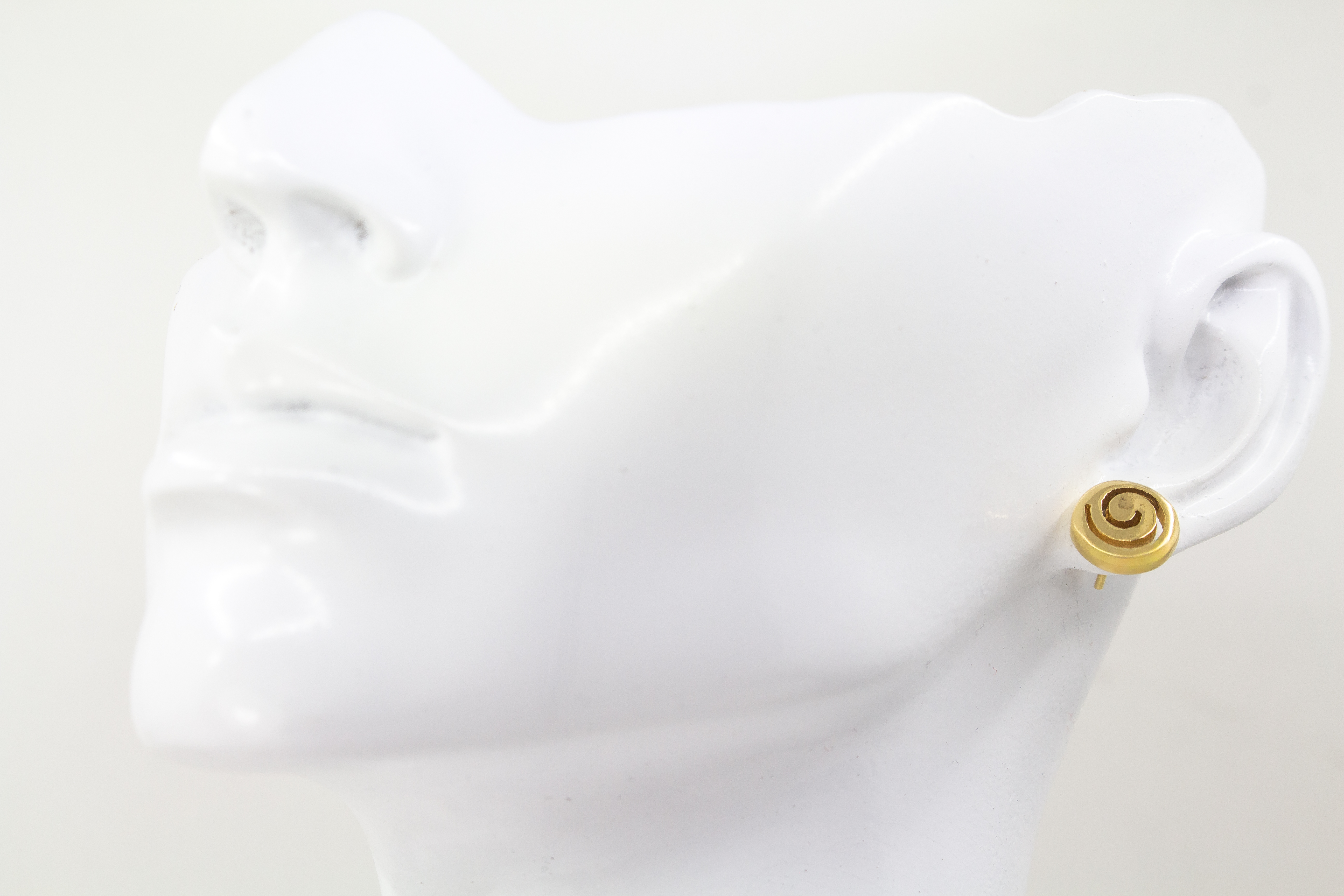 Schneckenförmige Ohrstecker kaufen - vergoldete Ohrstecke kaufen