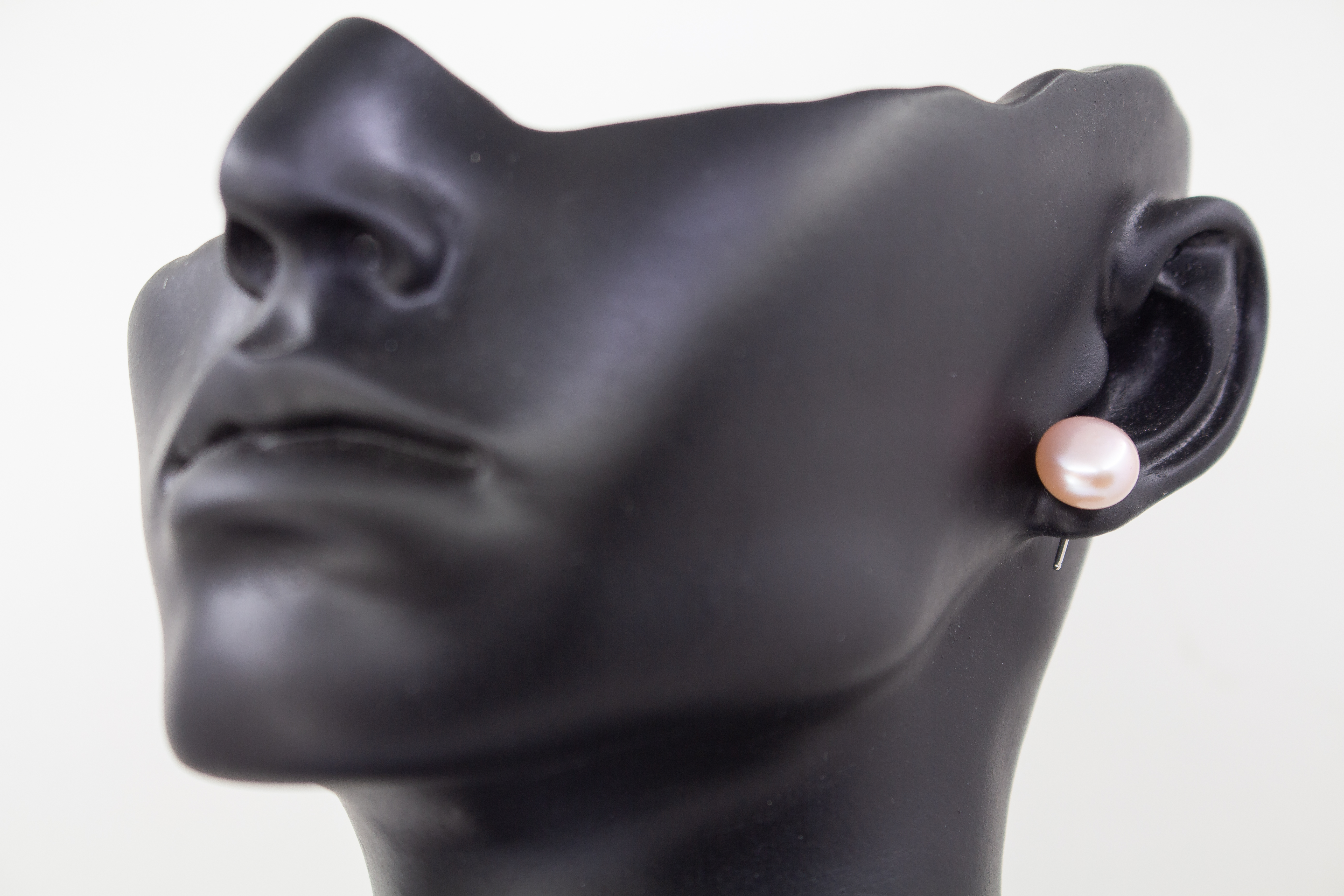 Klassische Perlenohrstecker aus 925 Sterling Silber mit echten, zartrosa und fliederfarben schimmernden Süßwasserzuchtperlen