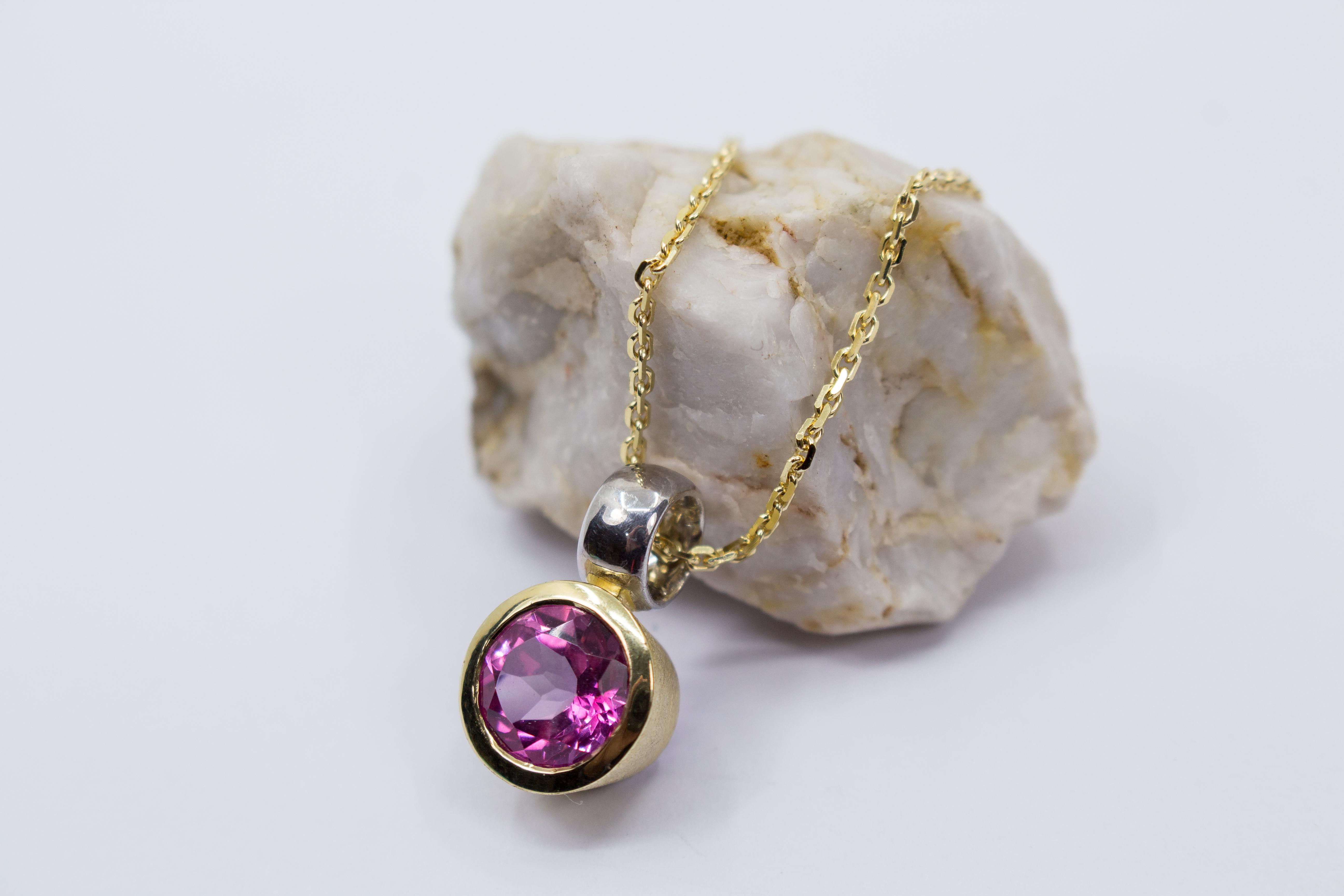 Pinktopasanhänger online bestellen - Schmuck online bestellen