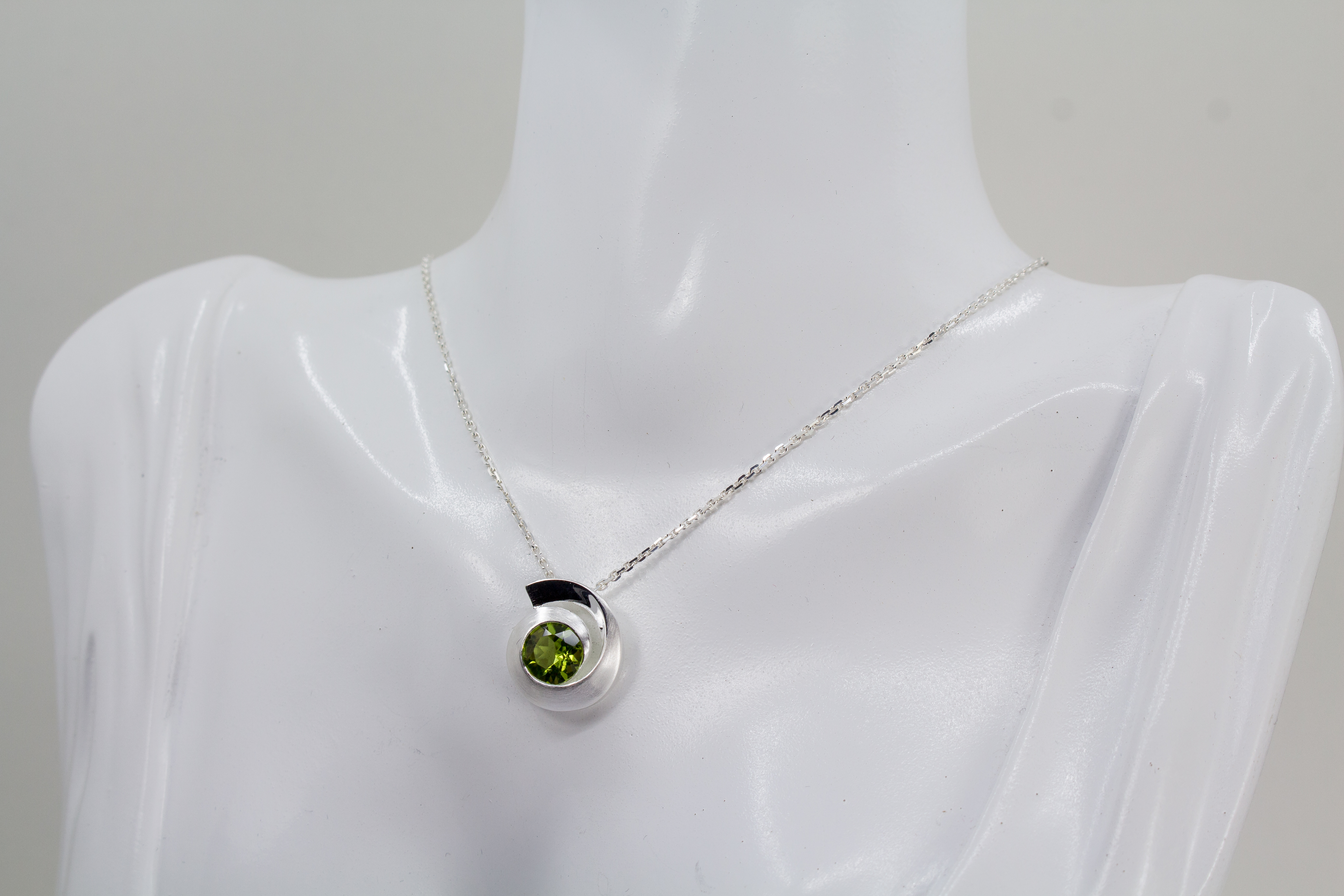 Peridotanhänger online kaufen - Schmuck online kaufen
