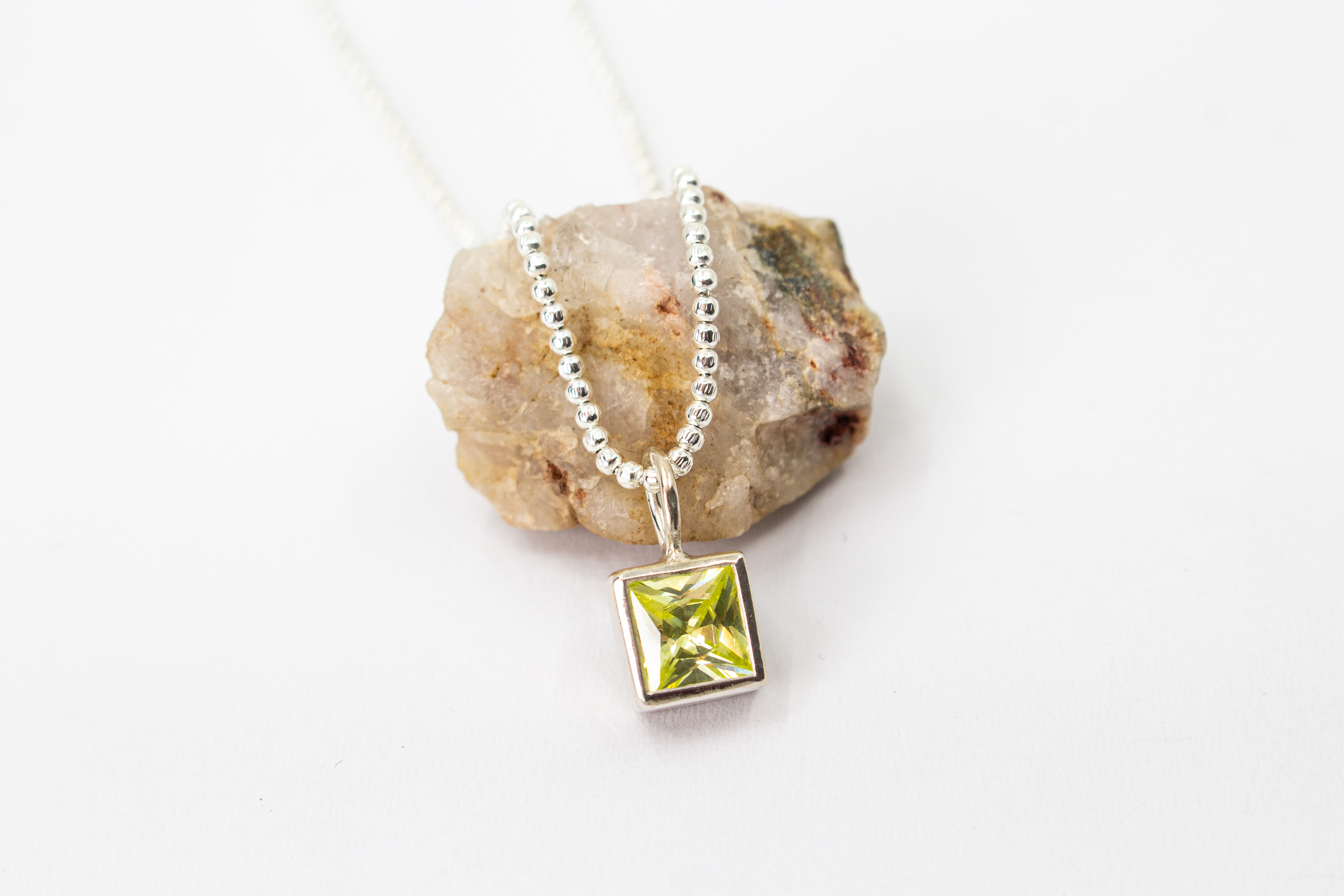 Silberkette „Waldlicht“ – Filigraner Anhänger aus 925er Sterlingsilber