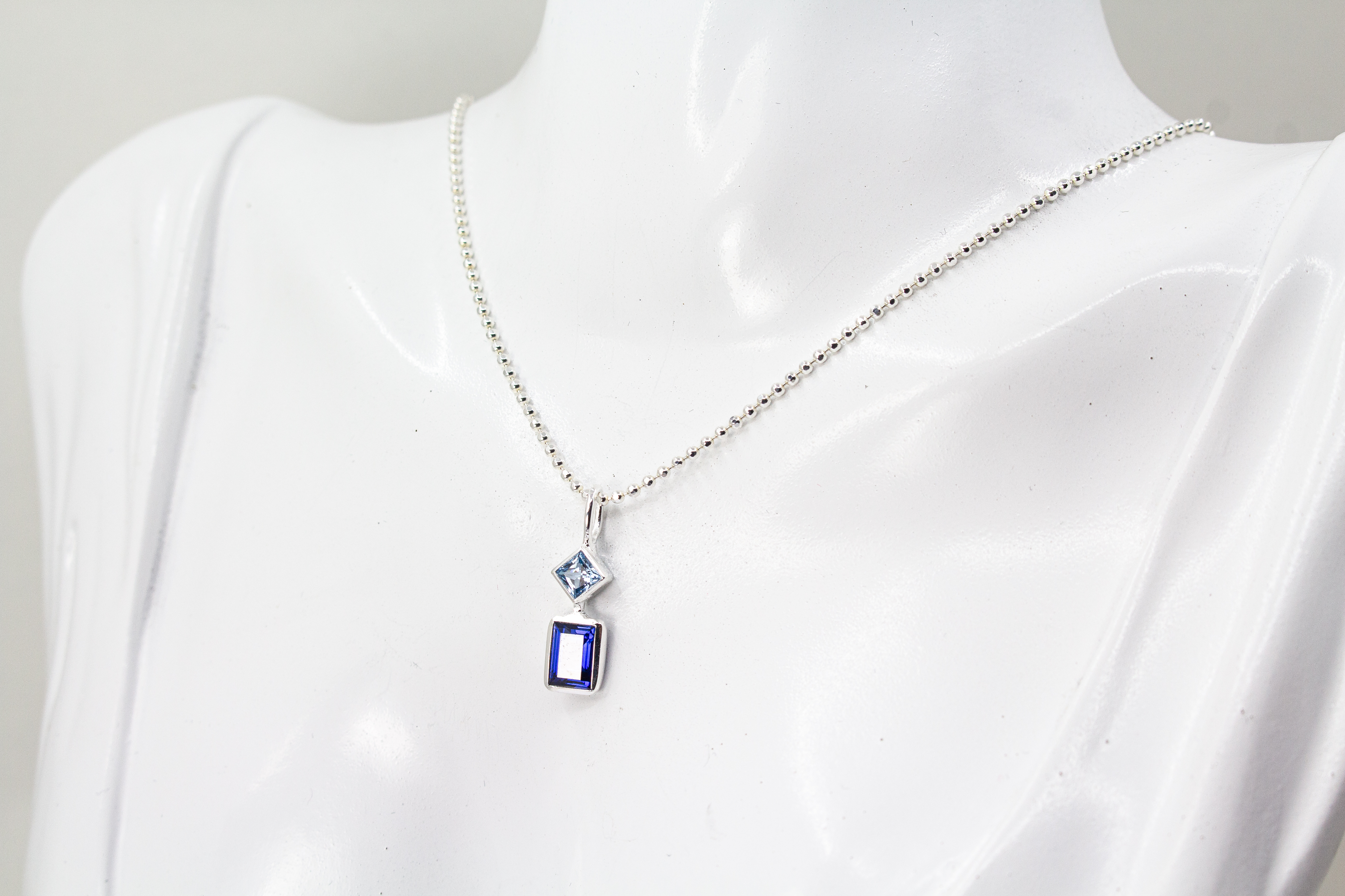 Anhänger mit blauen Steinen kaufen - Silberanhänger online kaufen