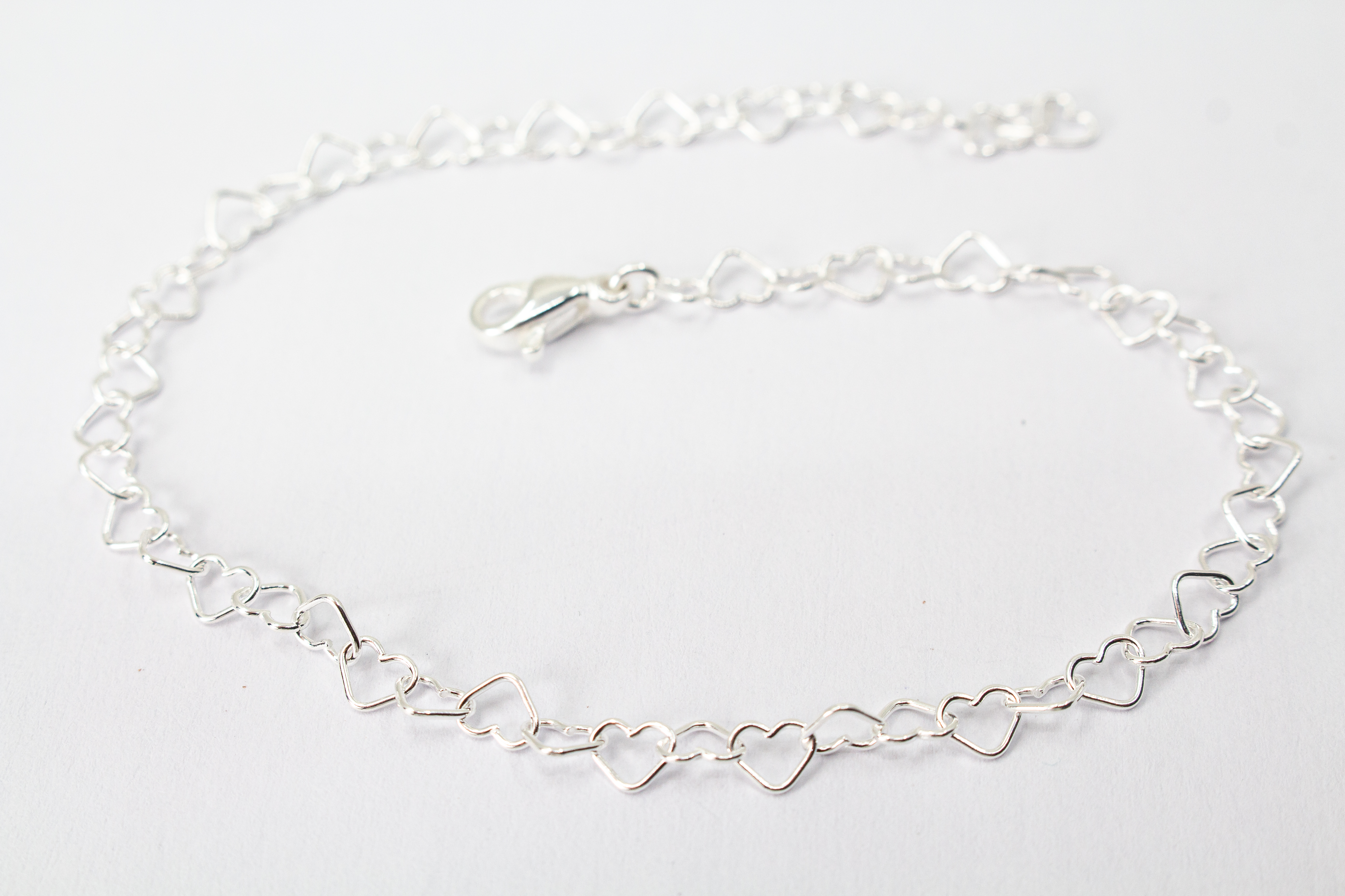 Silber-Fußkettchen „Herz an Herz“ – Filigrane Herz-Gliederkette aus 925er Sterlingsilber