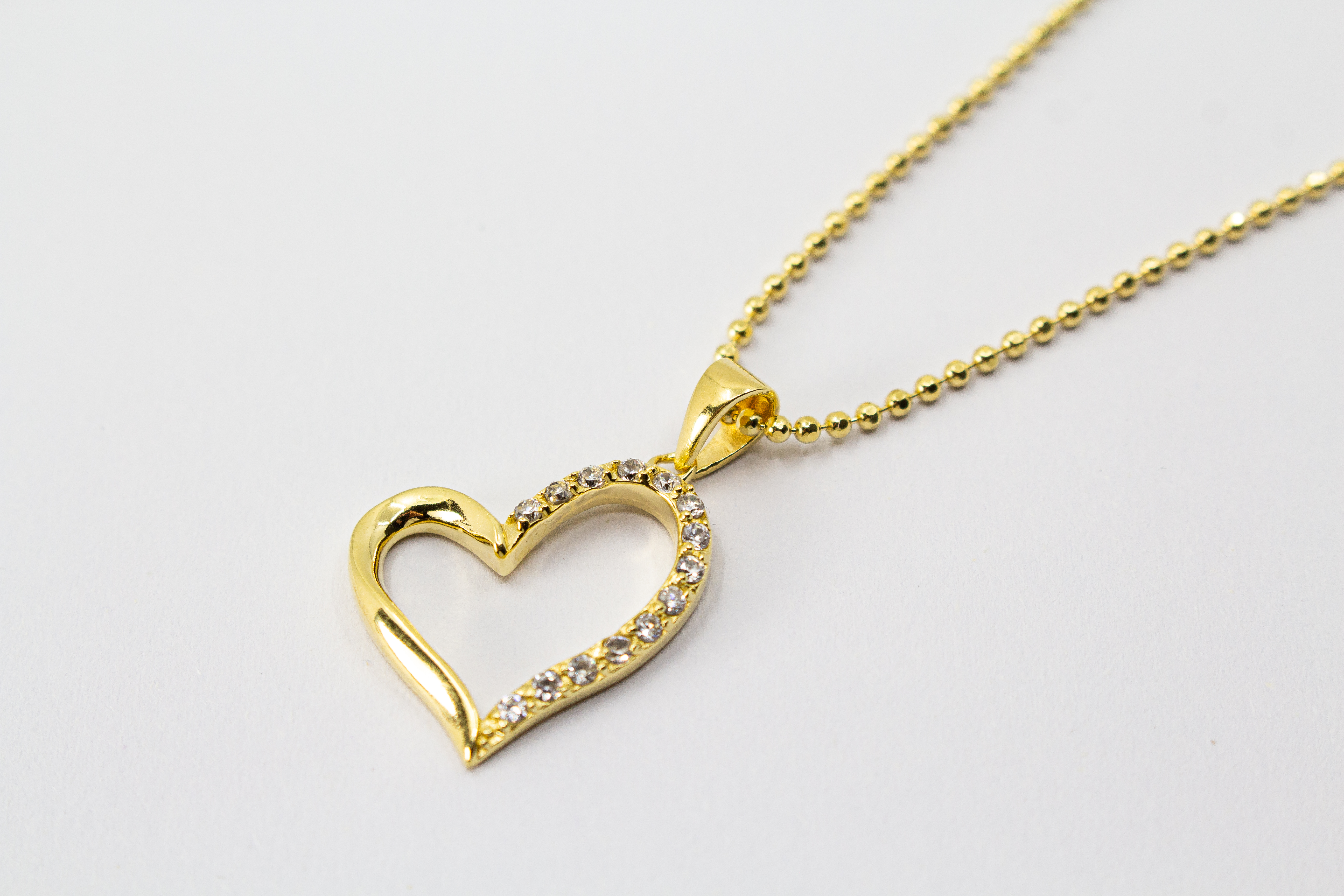 Herzkette „Herzfunken“ aus 20 Mikron vergoldetem 925 Sterlingsilber mit Zirkonia