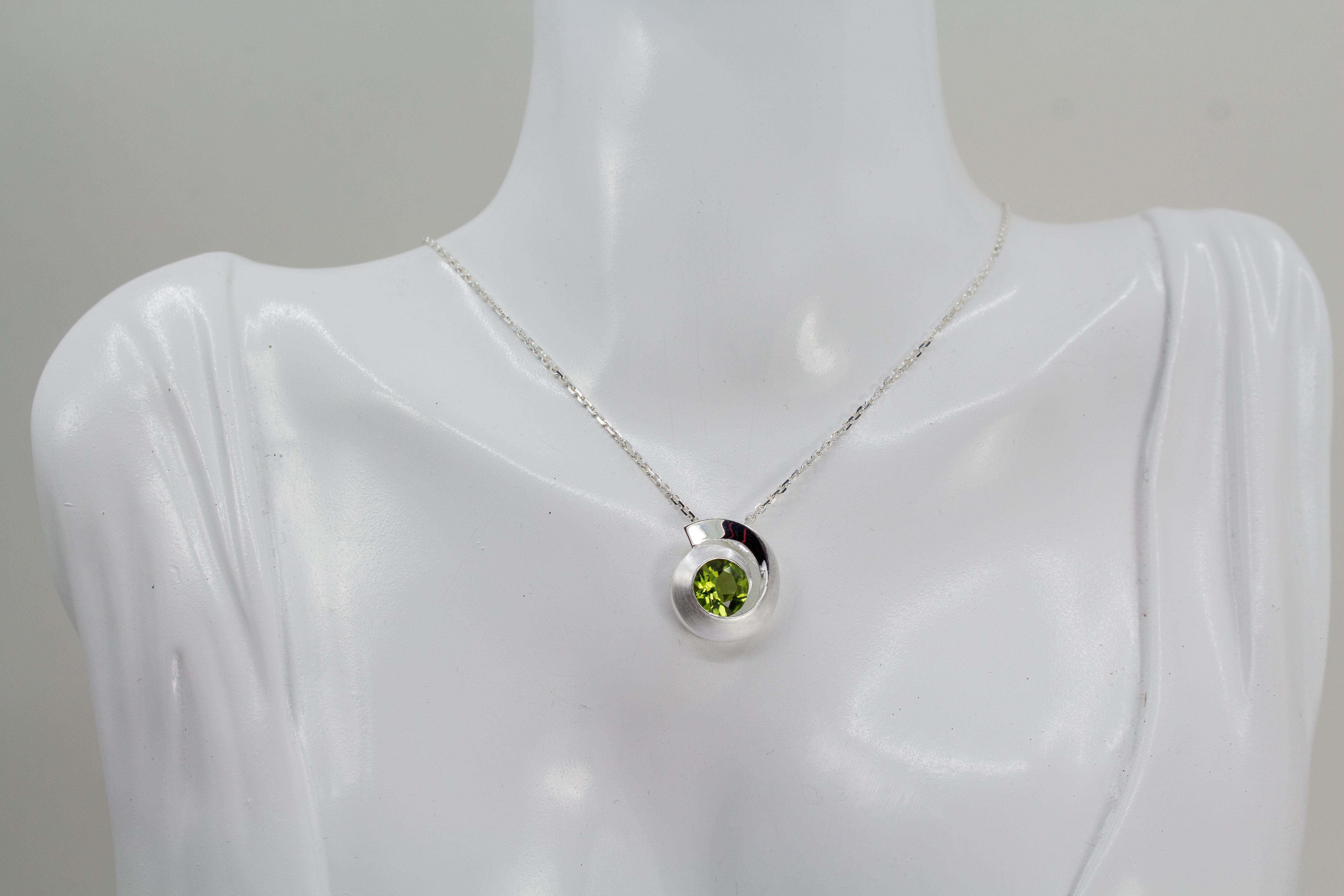 Peridotanhänger online kaufen - Schmuck online kaufen