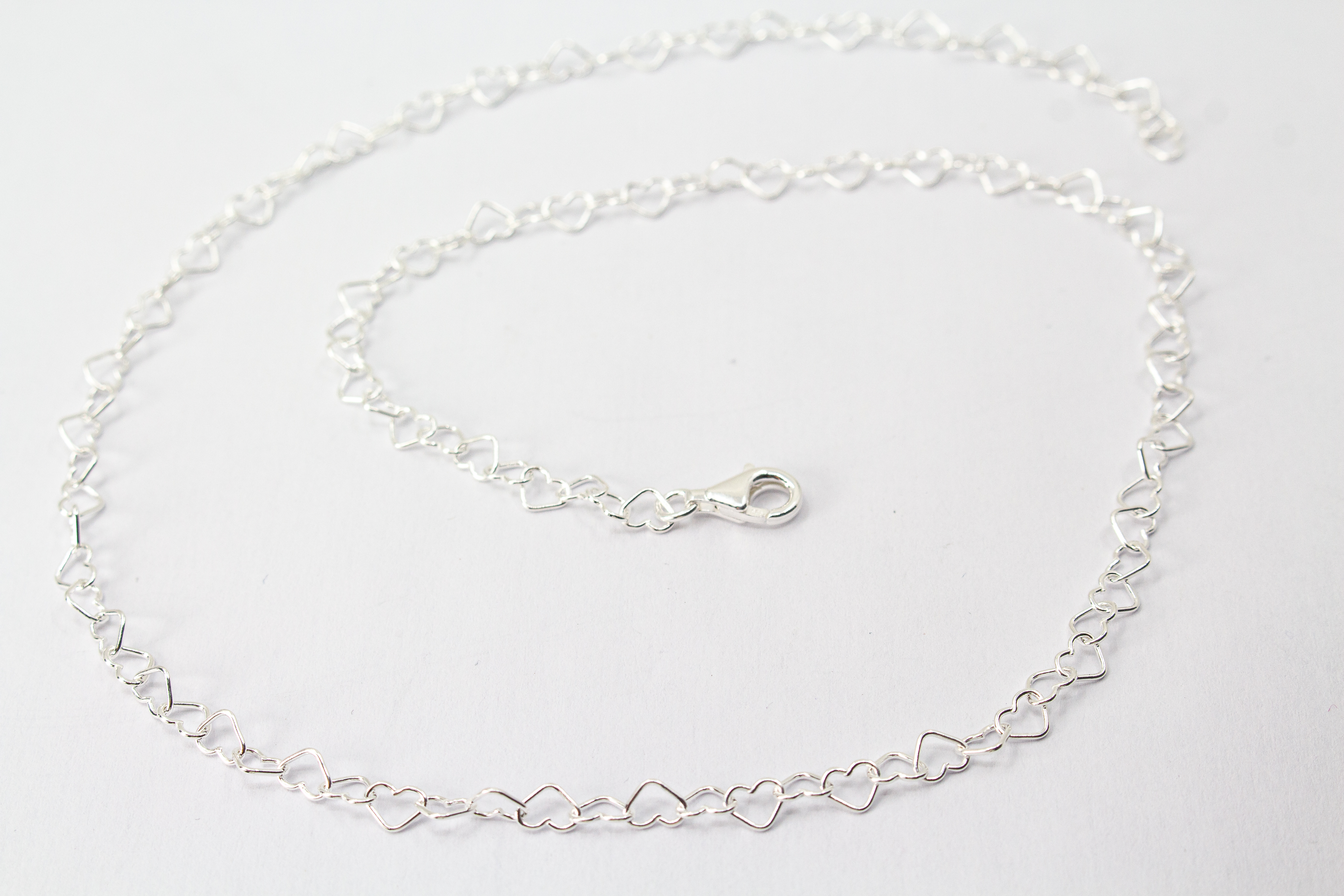 Silberkette „Herz an Herz“ – Filigrane Gliederkette aus 925er Sterlingsilber