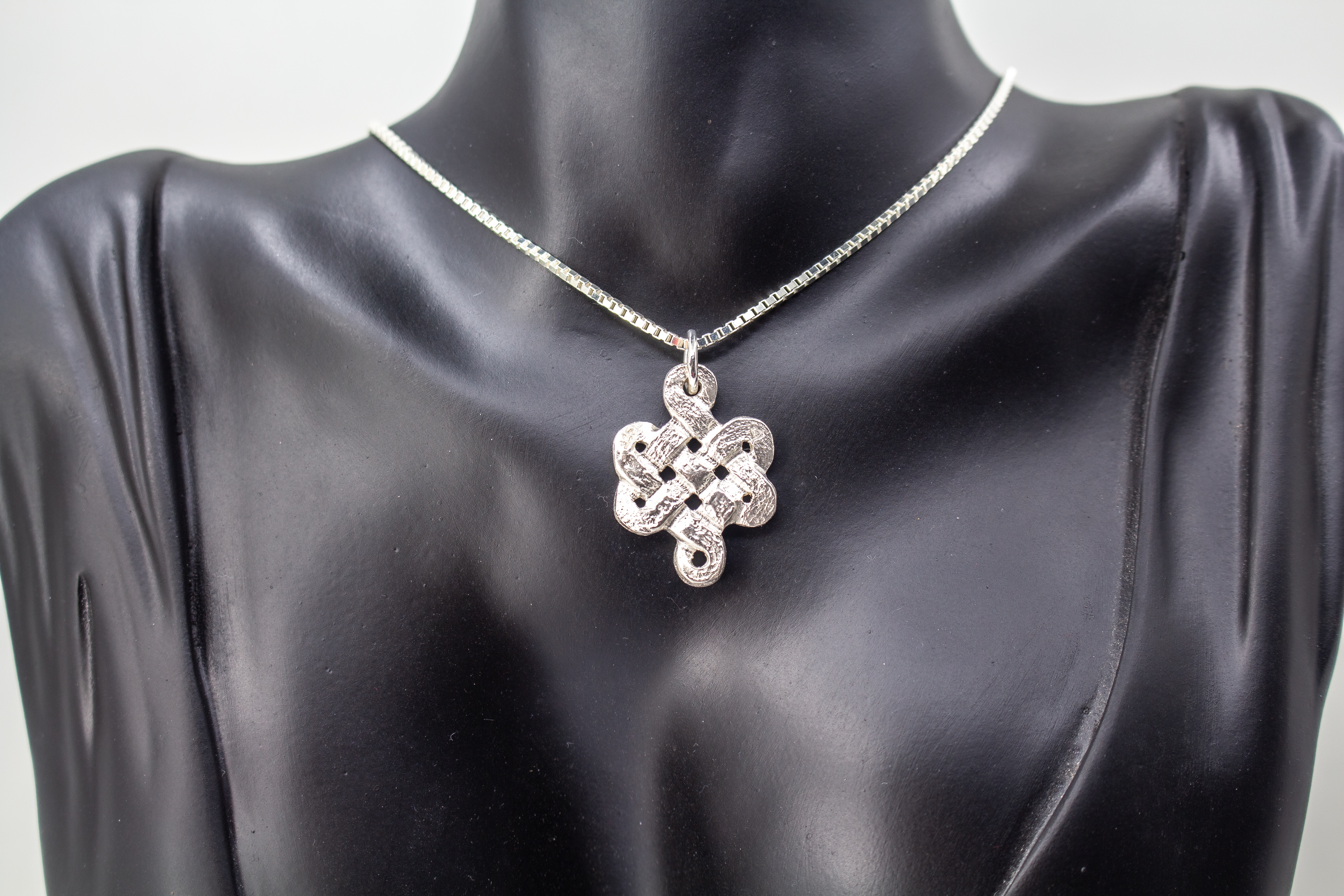 Keltischer Knoten Anhänger online kaufen