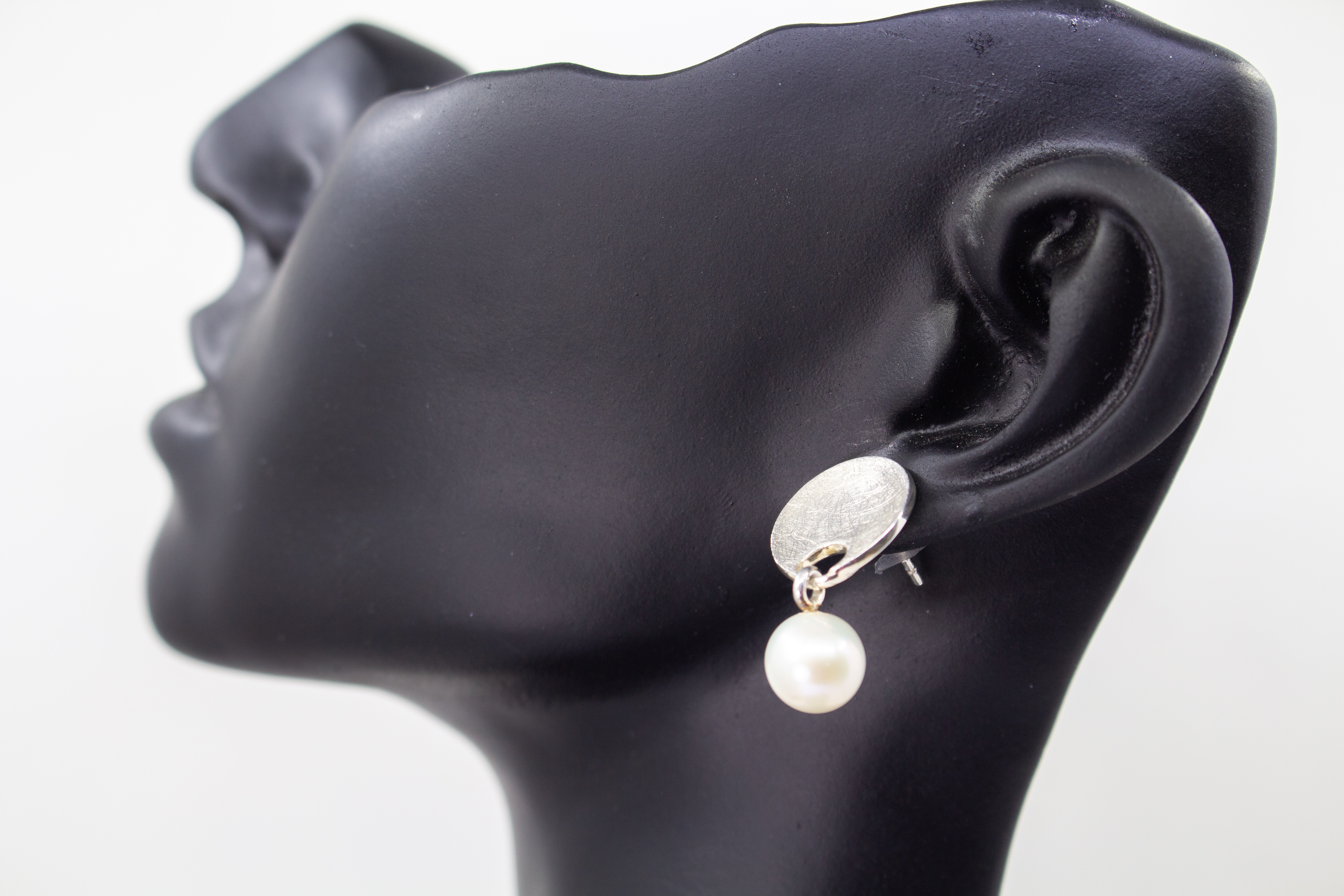925 Silber Ohrstecker „Vollmond“ mit Süßwasserzuchtperle