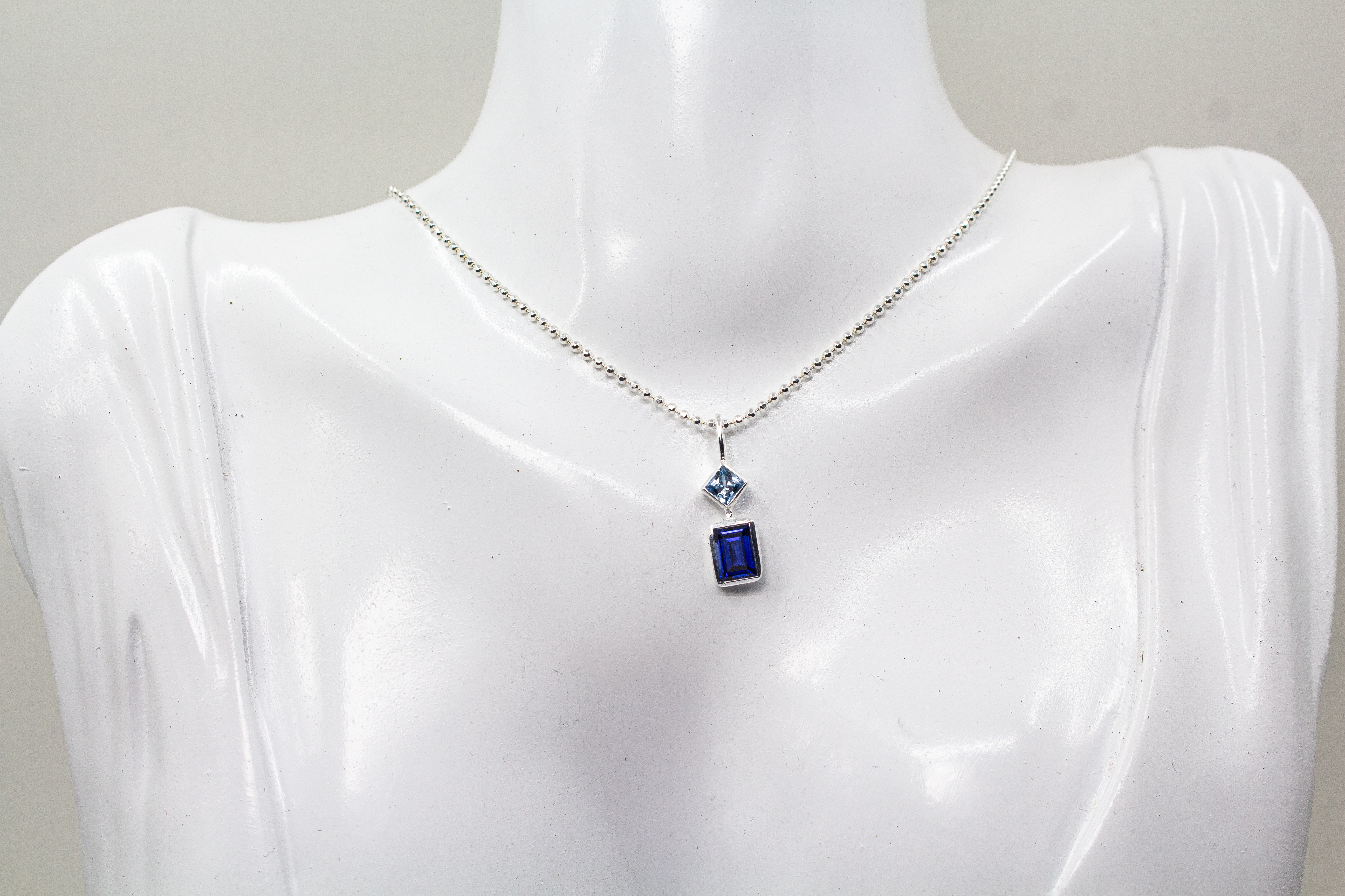 Anhänger mit blauen Steinen kaufen - Silberanhänger online kaufen