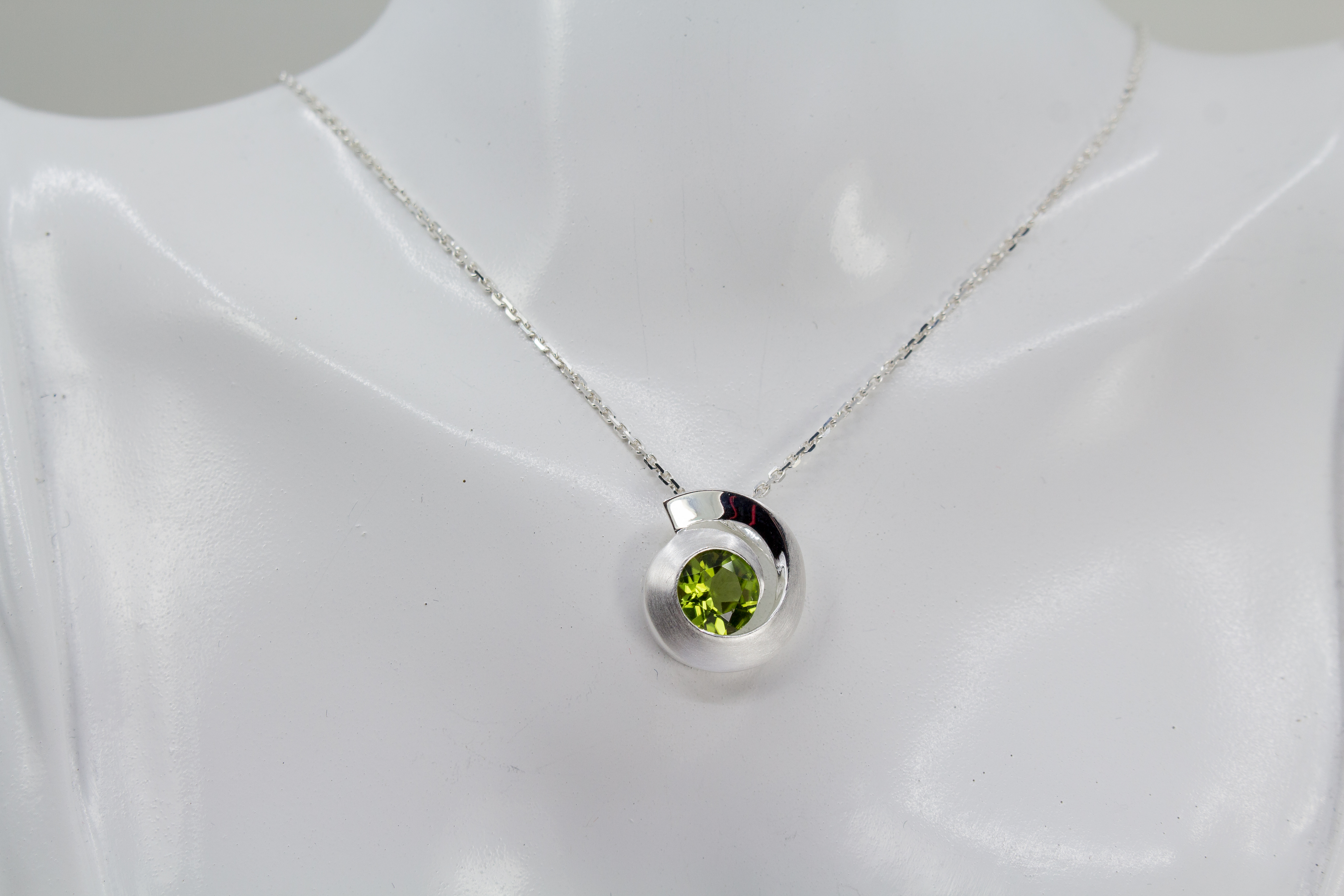 Peridotanhänger online kaufen - Schmuck online kaufen